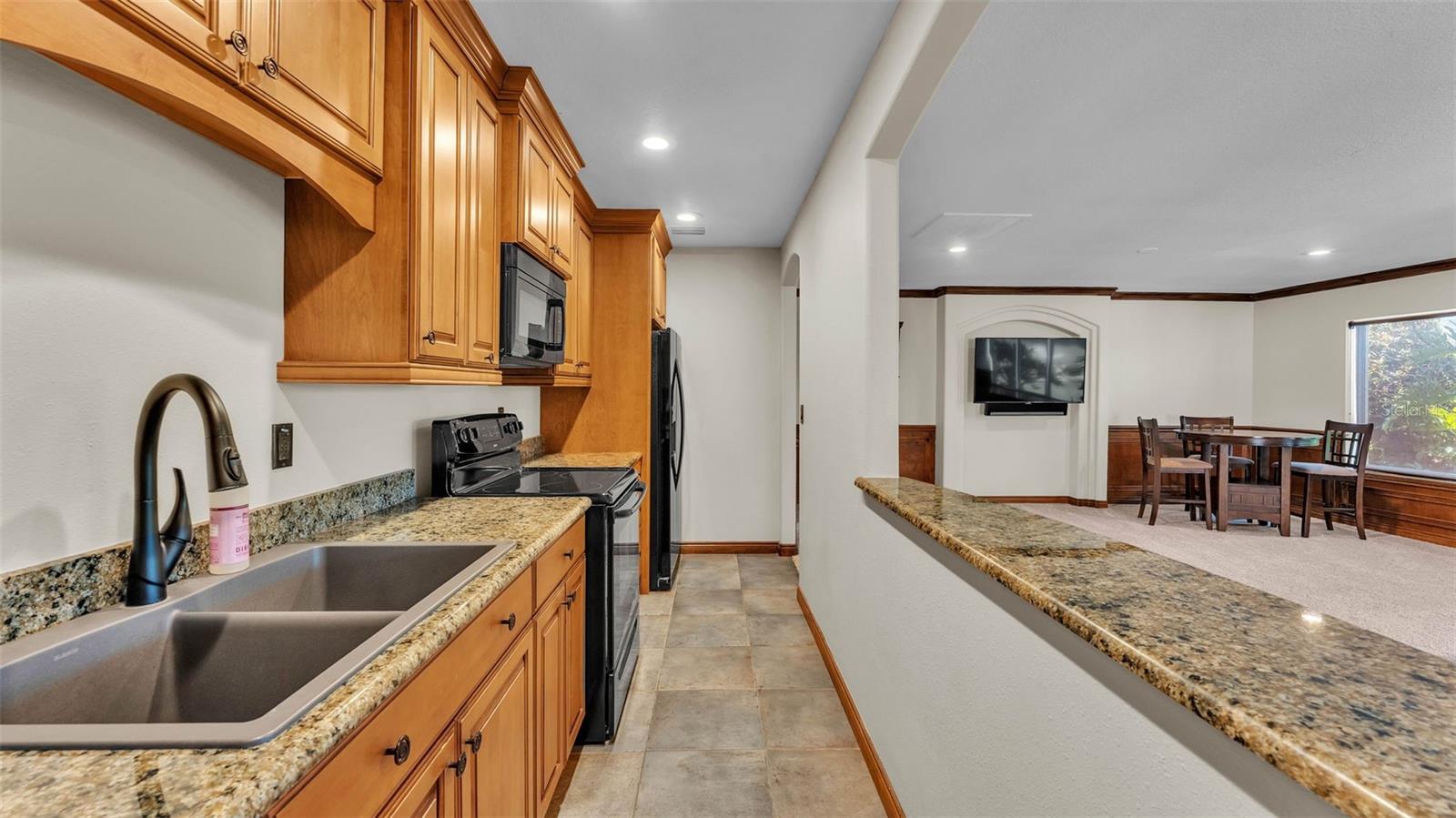 Image 72 of 93 For 745 Whisper Woods Drive