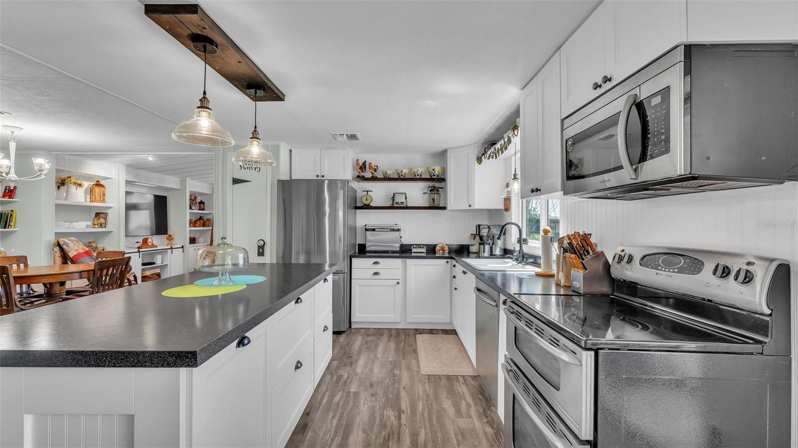 Image 2 of 54 For 2055 S Floral Ave  164
