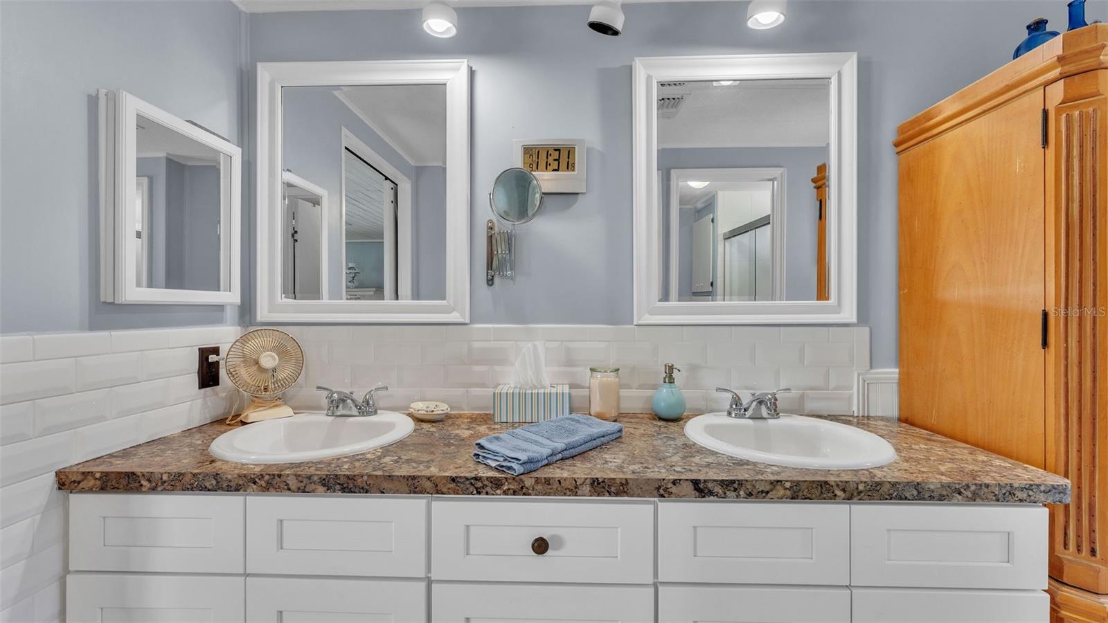 Image 20 of 54 For 2055 S Floral Ave  164