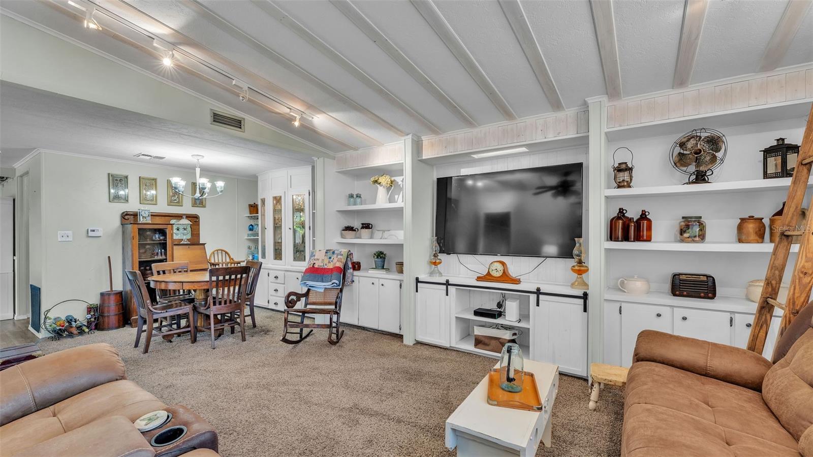 Image 3 of 54 For 2055 S Floral Ave  164