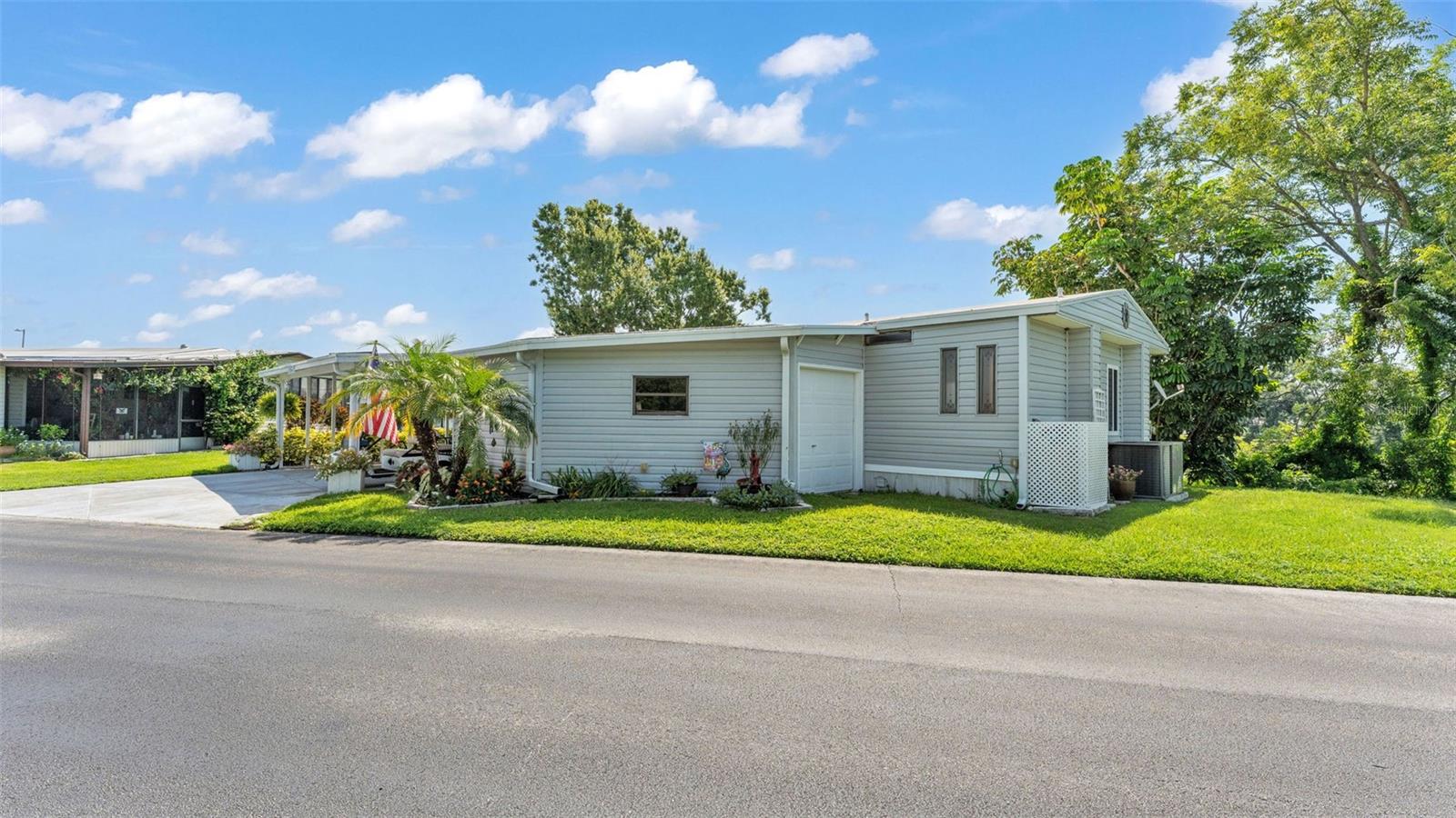 Image 42 of 54 For 2055 S Floral Ave  164