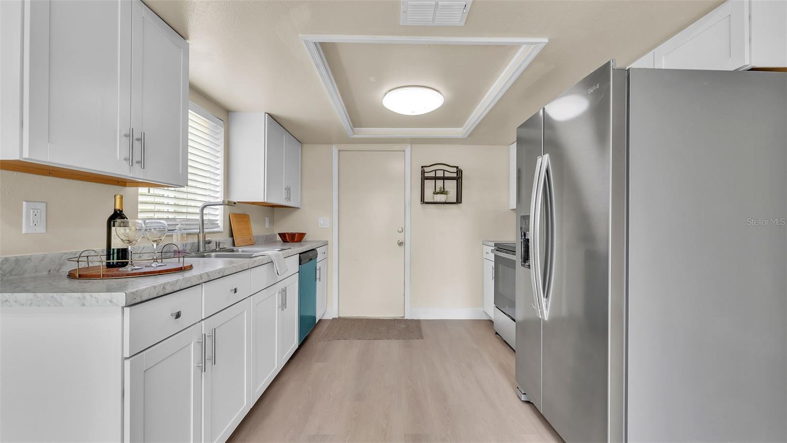 Image 15 of 40 For 1100 Lowry Avenue 69