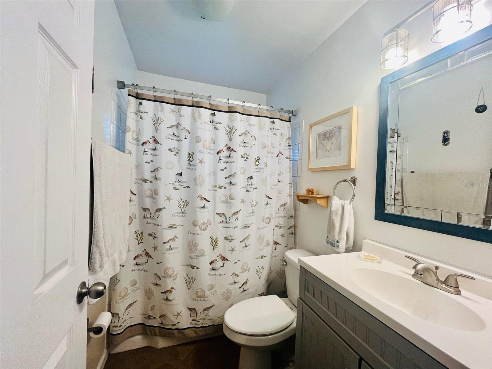 Image 9 of 21 For 1456 Temple Street