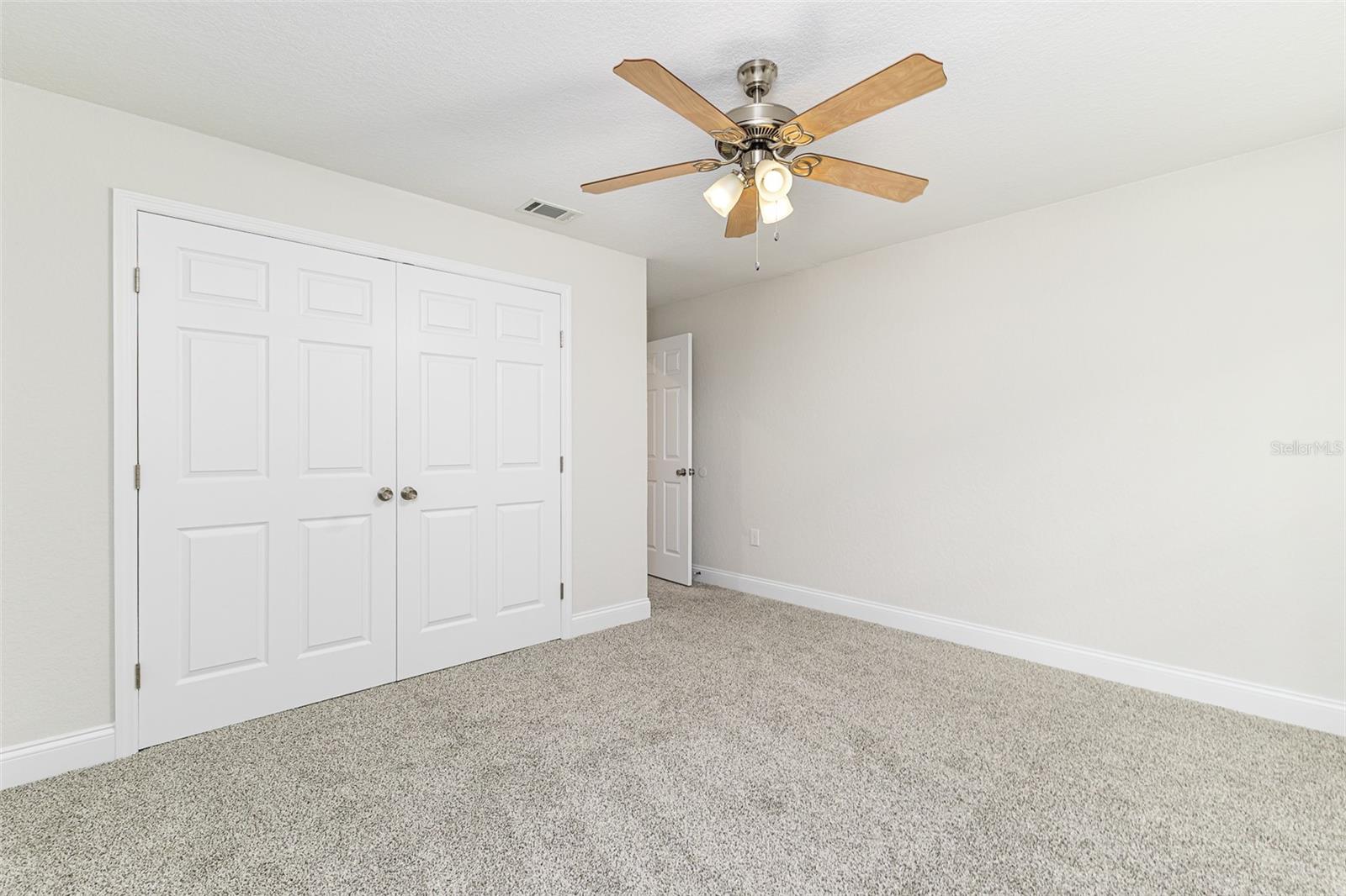 Image 20 of 31 For 537 Heather Court