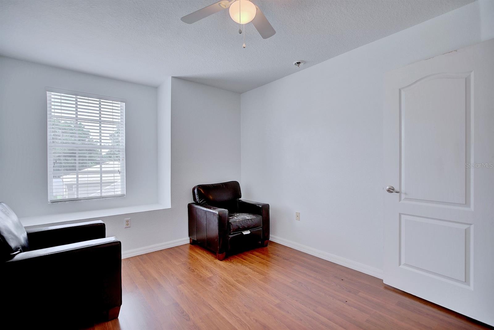 Image 33 of 43 For 3782 Rollingsford Circle