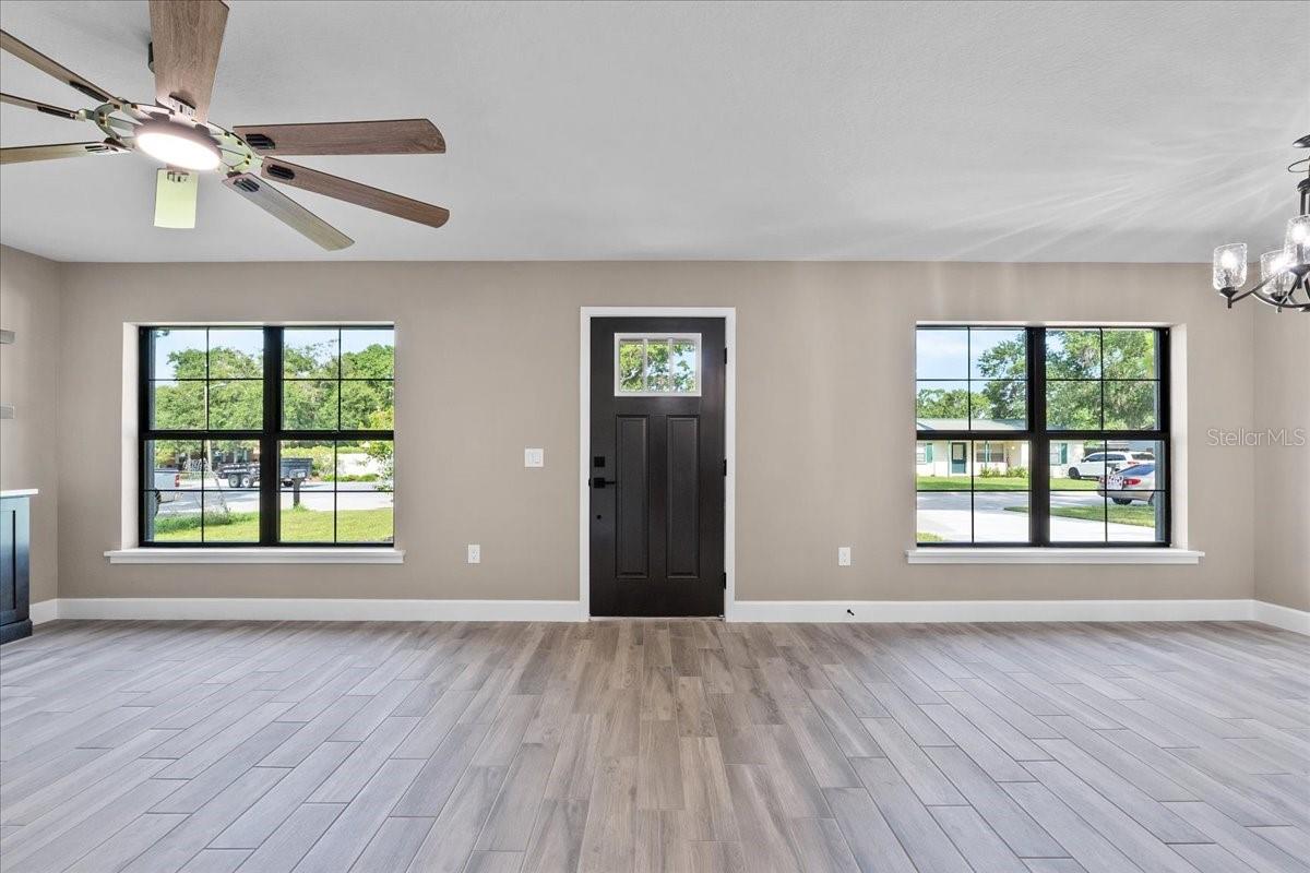 Image 3 of 43 For 3063 Lantana Circle