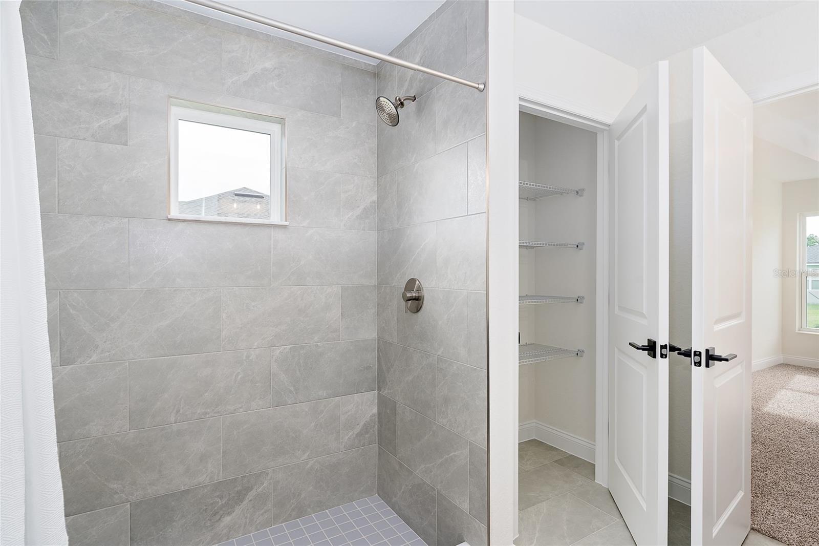 Image 13 of 25 For 714 Voight Avenue N