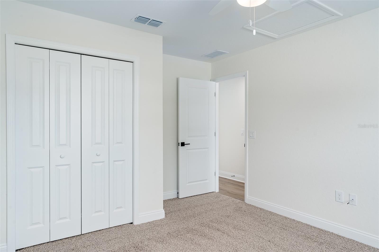 Image 17 of 25 For 714 Voight Avenue N