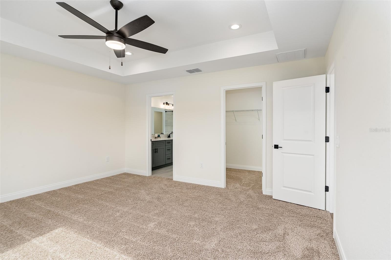 Image 11 of 28 For 724 Voight Avenue N