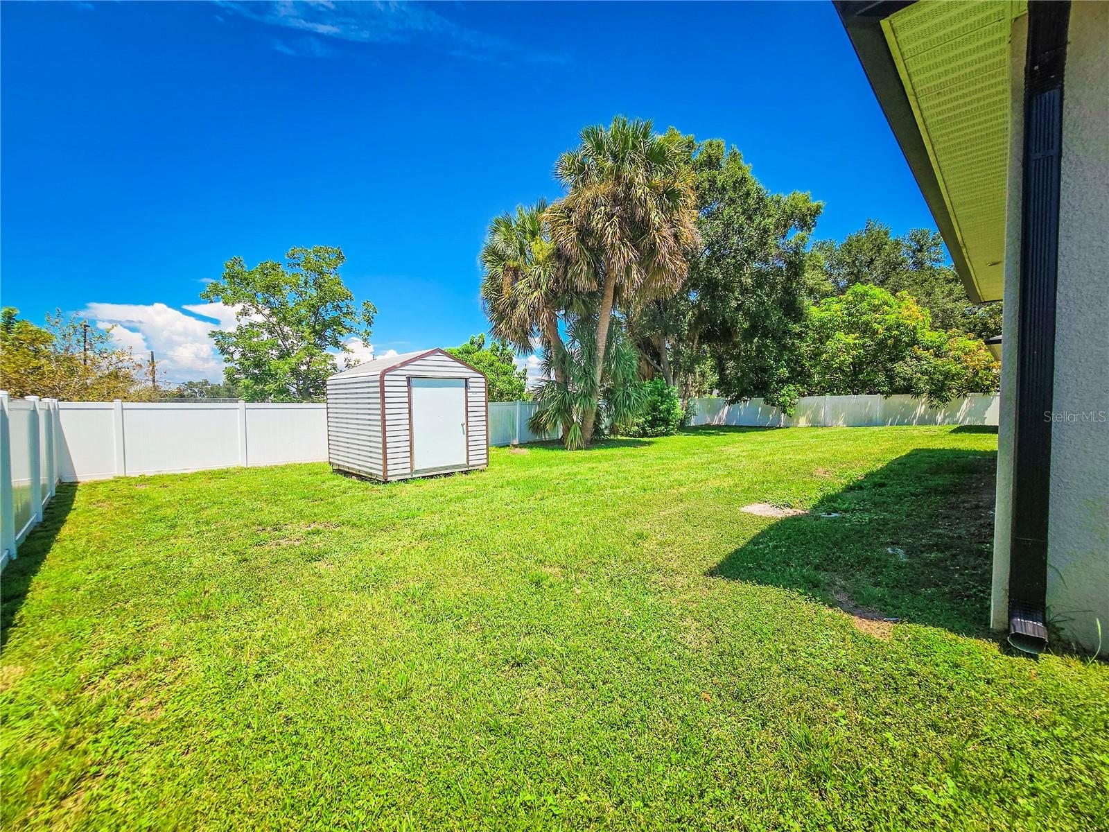Image 17 of 19 For 640 Grapefruit Avenue A