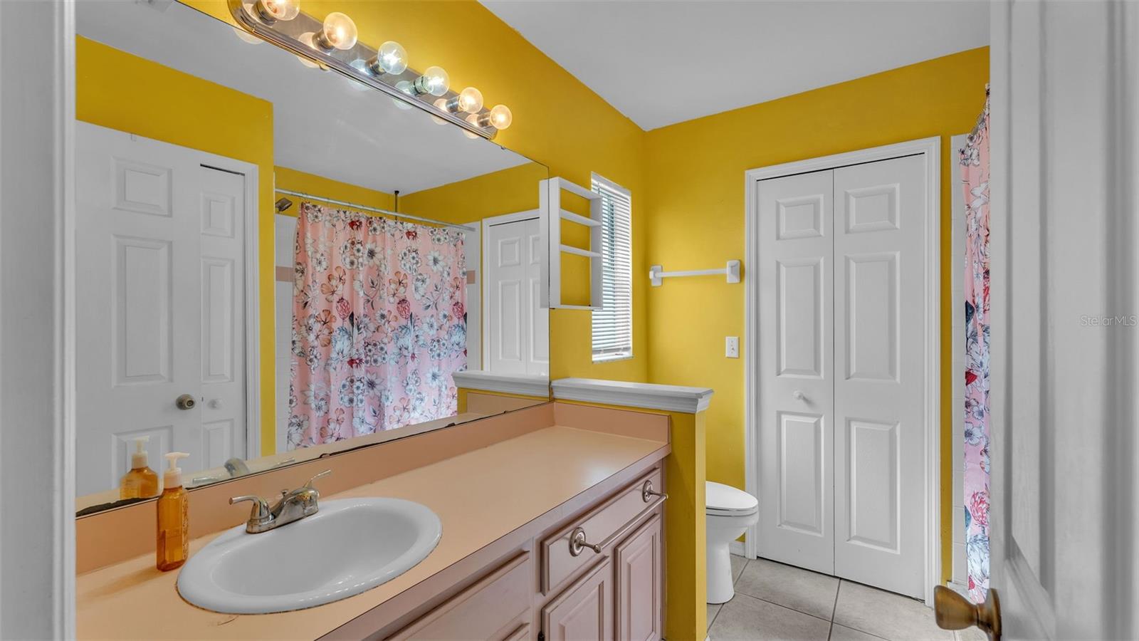 Image 17 of 42 For 526 Allison Avenue