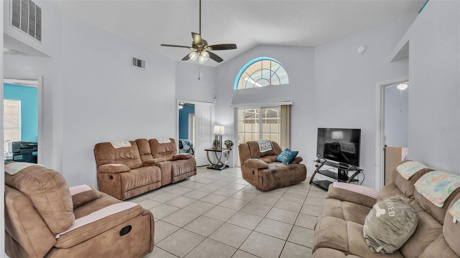 Image 34 of 42 For 526 Allison Avenue