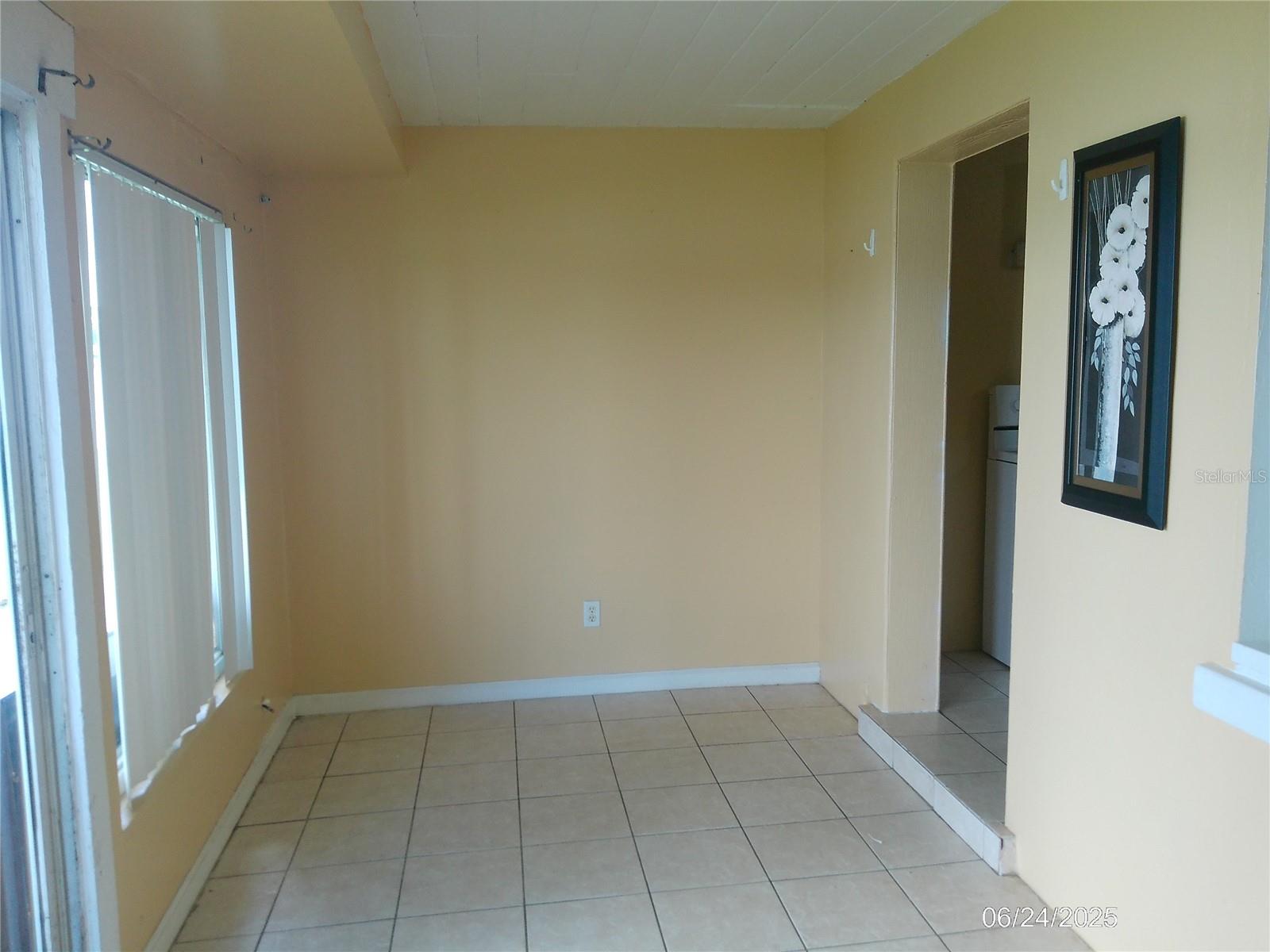 Image 10 of 18 For 1111 Cypress Gardens Boulevard Se 9