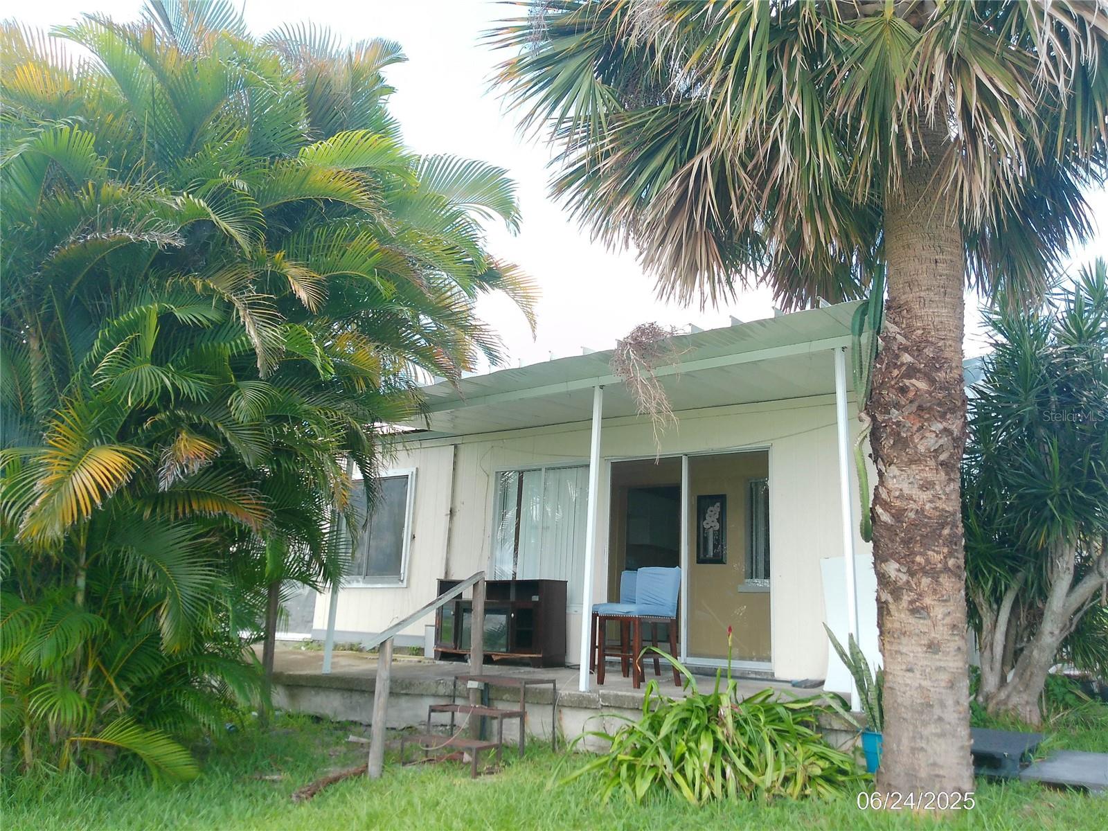 Image 14 of 18 For 1111 Cypress Gardens Boulevard Se 9