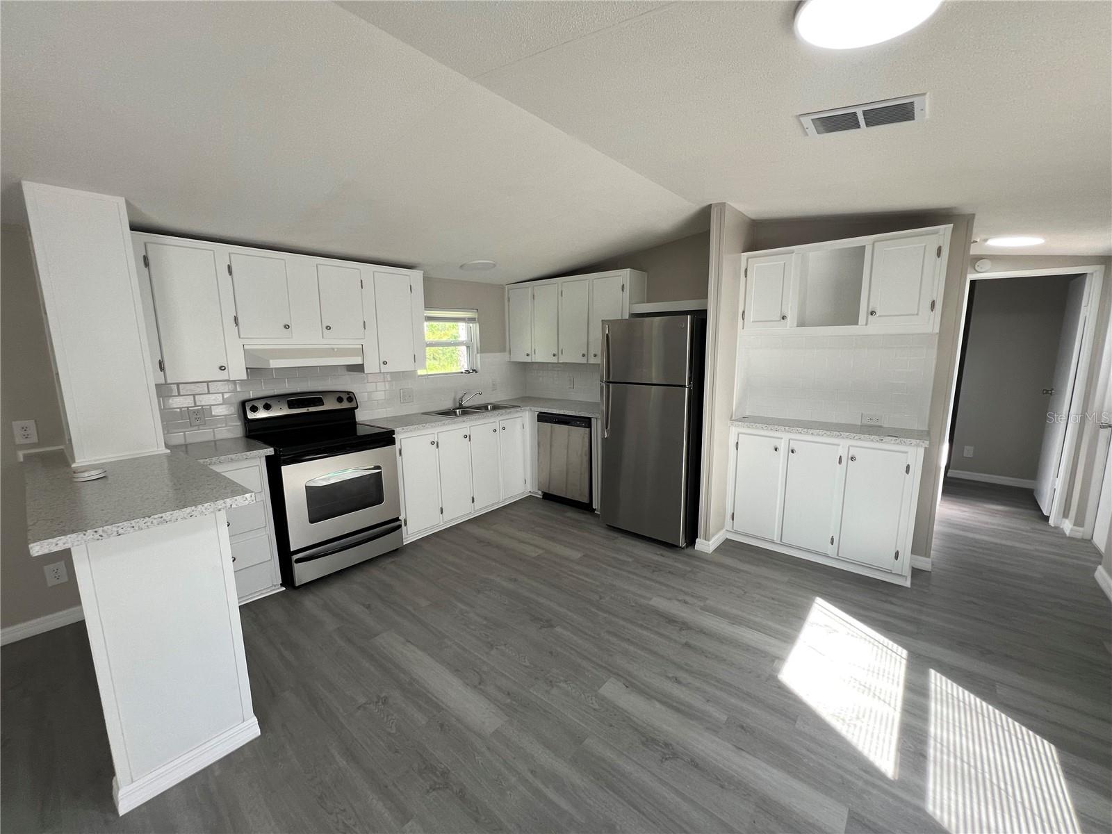 Image 16 of 19 For 2320 Pioneer Drive