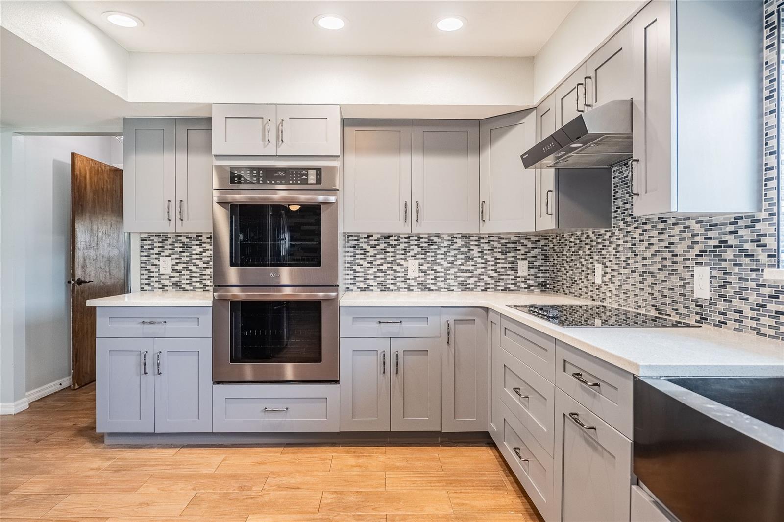 Image 10 of 53 For 252 Brookins Avenue