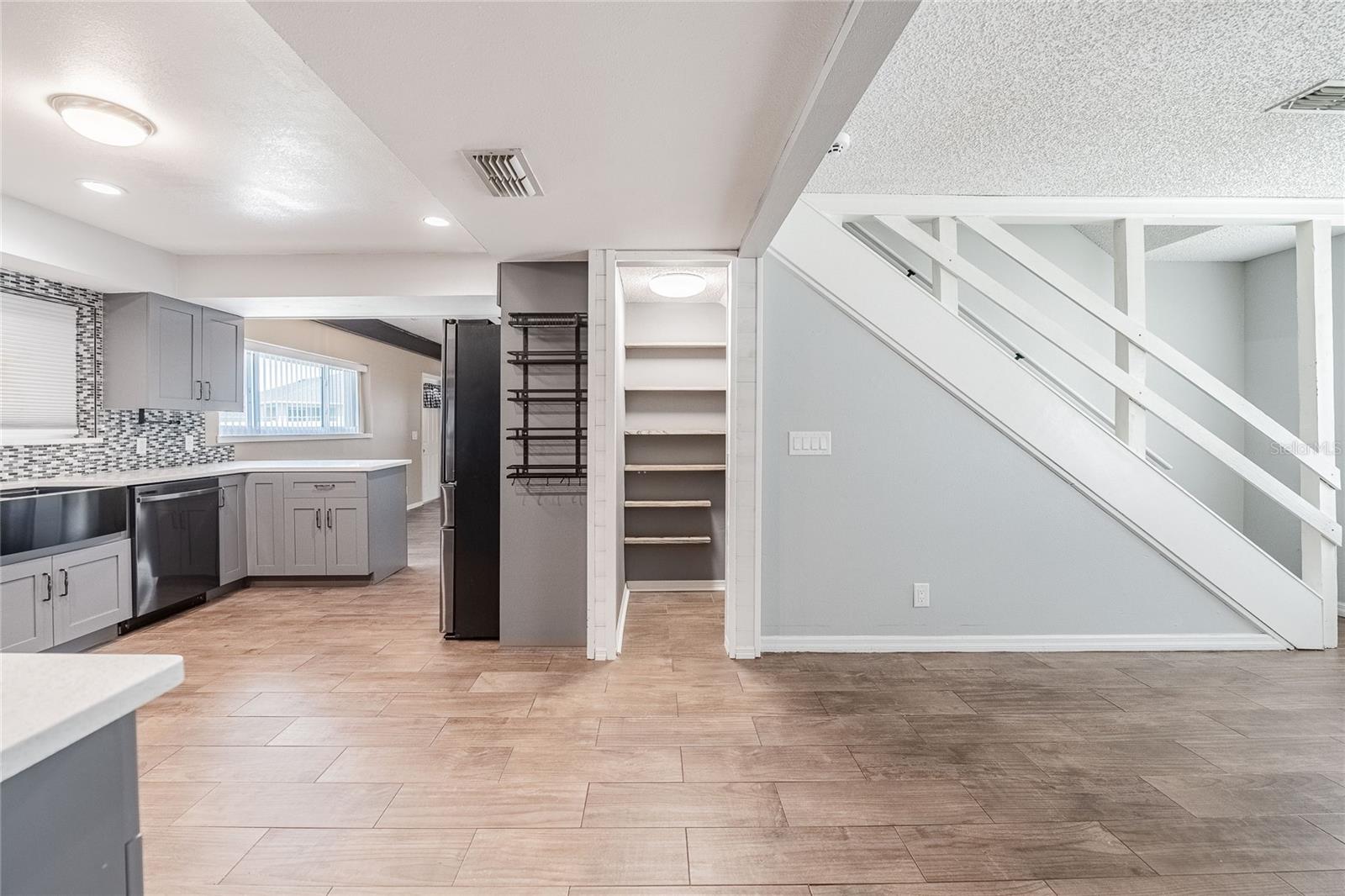 Image 13 of 53 For 252 Brookins Avenue
