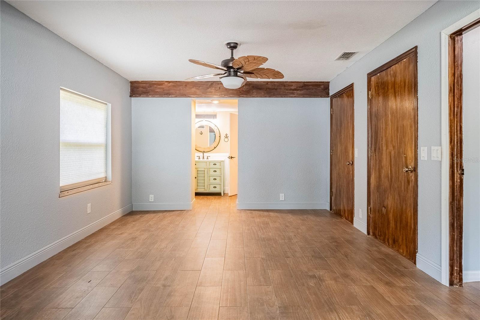 Image 17 of 53 For 252 Brookins Avenue