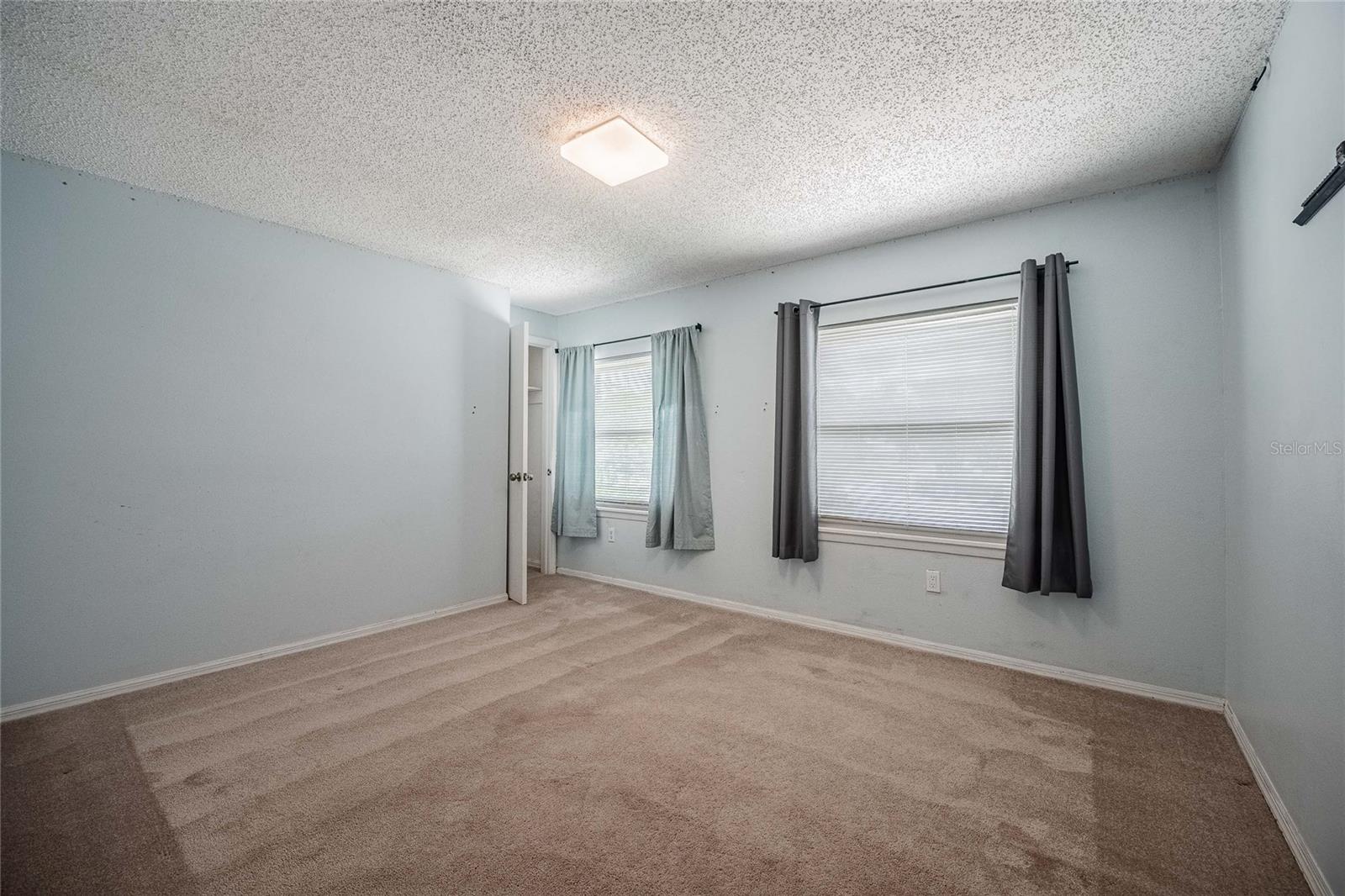 Image 27 of 53 For 252 Brookins Avenue