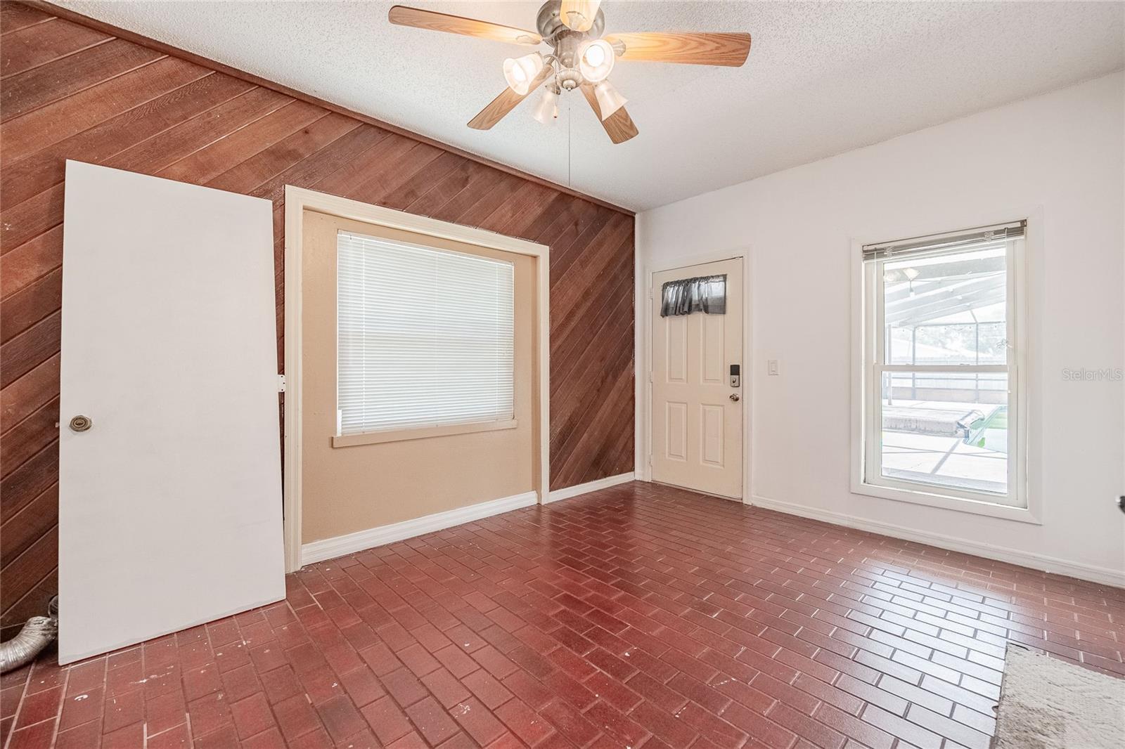 Image 35 of 53 For 252 Brookins Avenue