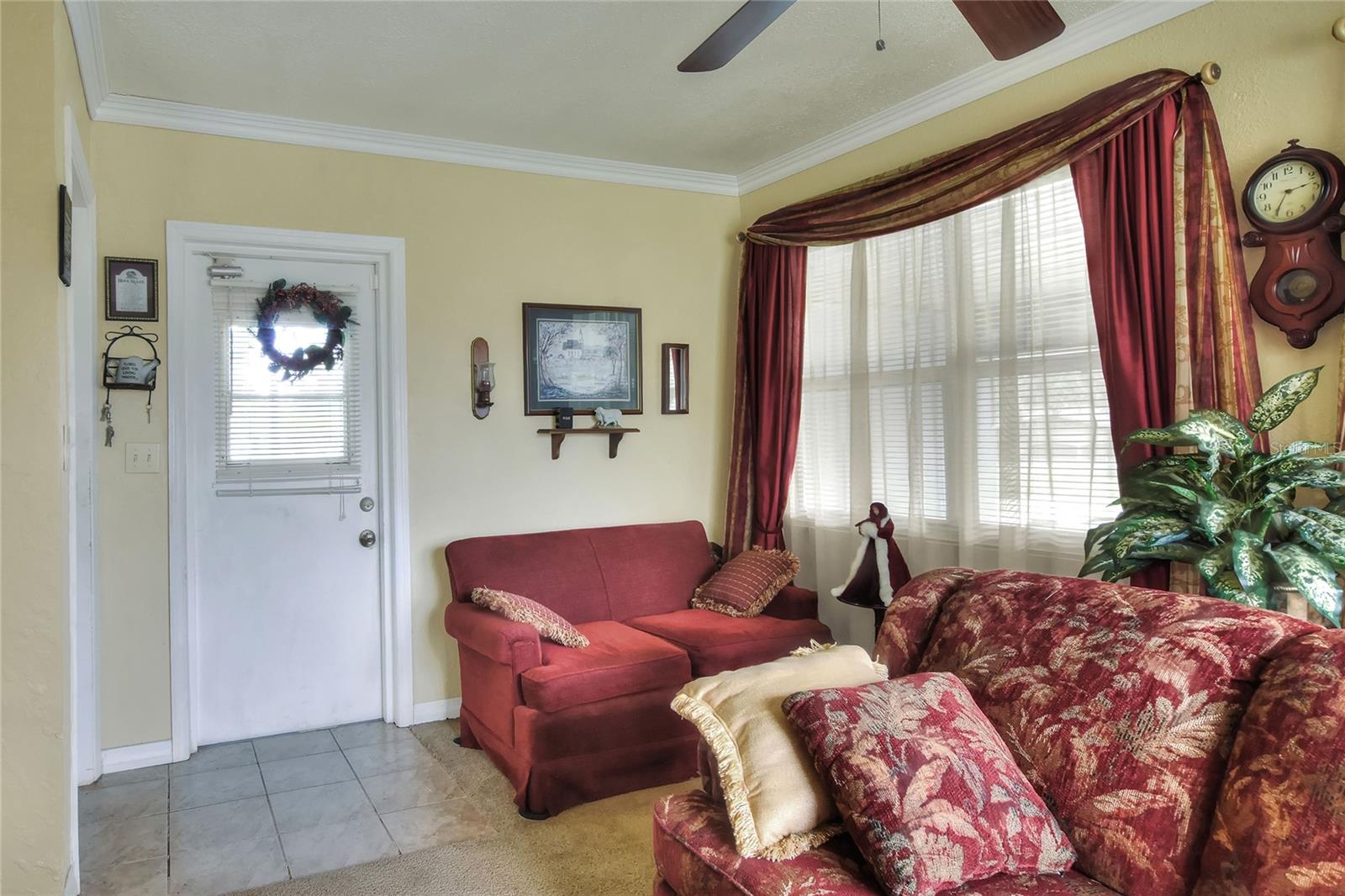 Image 12 of 41 For 726 Susan Drive