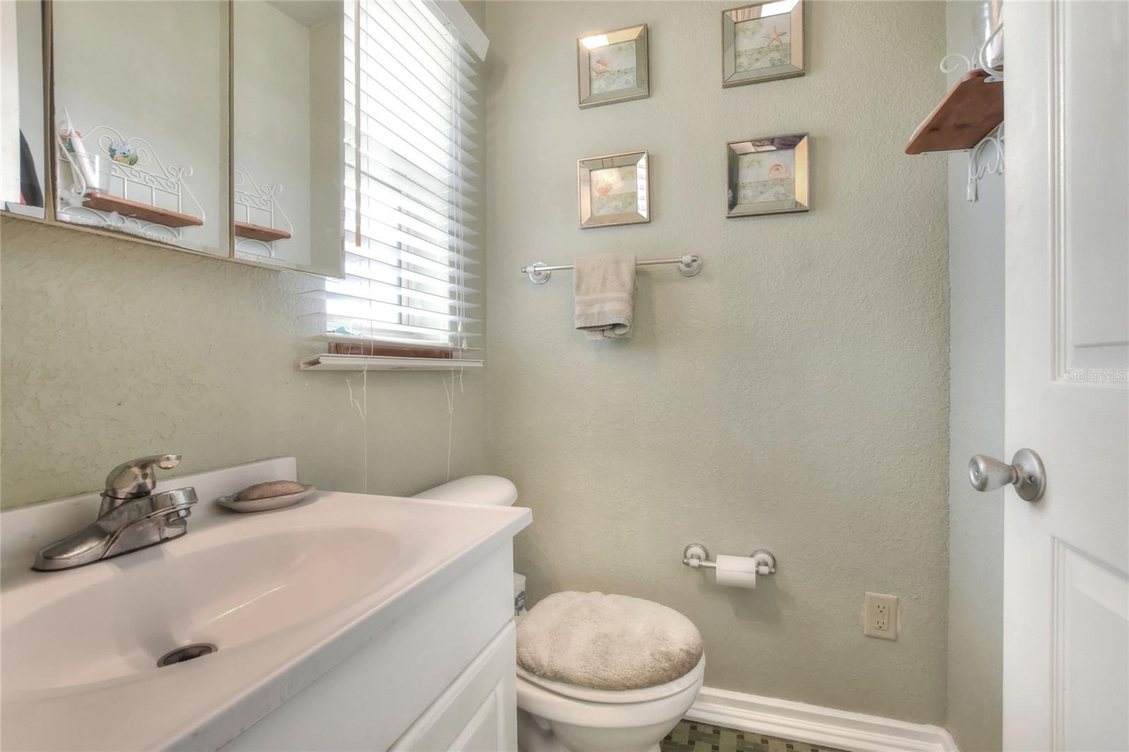 Image 15 of 41 For 726 Susan Drive