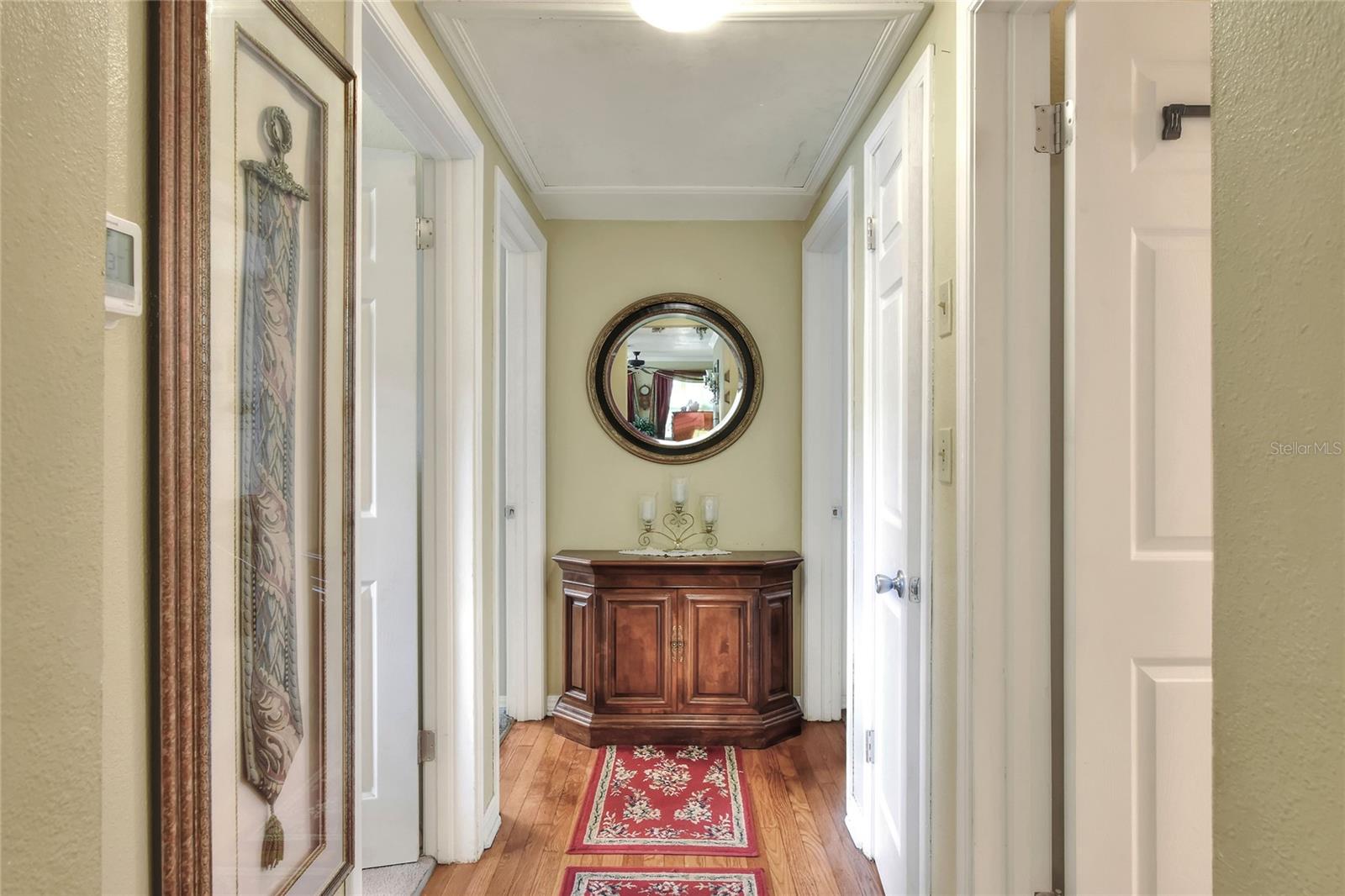 Image 18 of 41 For 726 Susan Drive