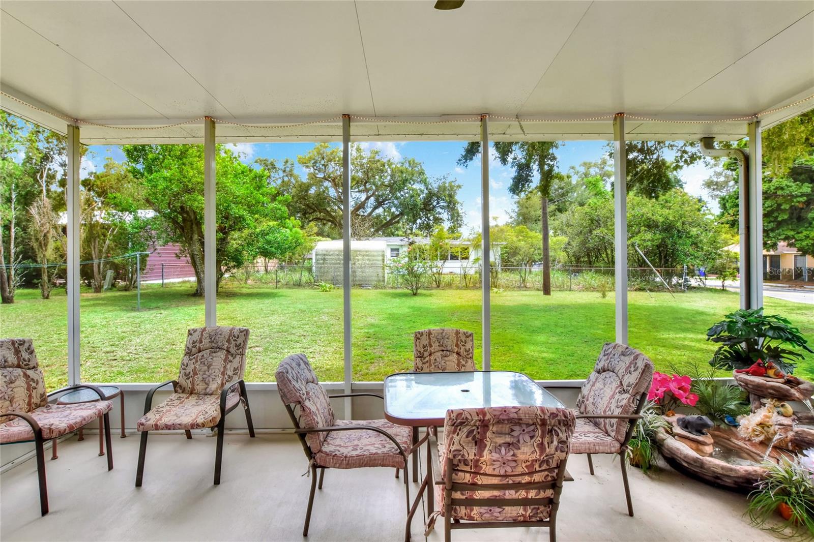 Image 23 of 41 For 726 Susan Drive