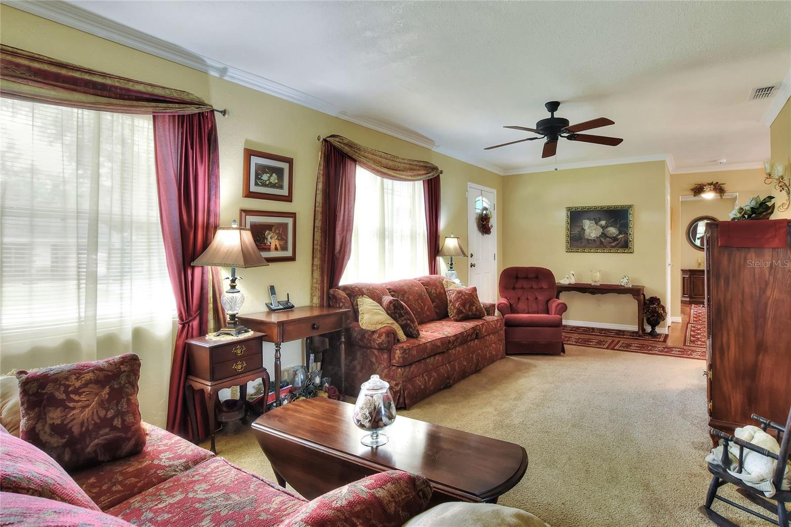 Image 3 of 41 For 726 Susan Drive