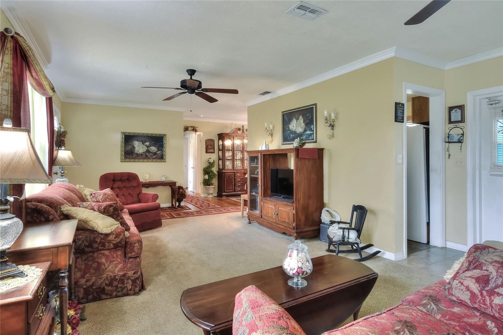 Image 5 of 41 For 726 Susan Drive