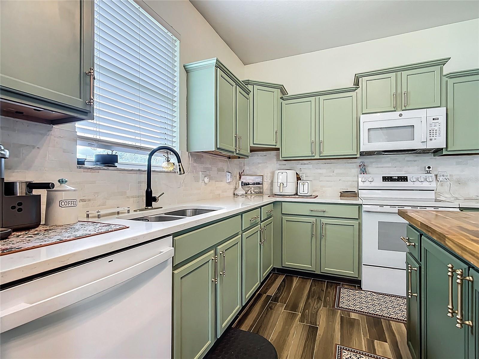 Image 12 of 62 For 4458 Creekside Drive