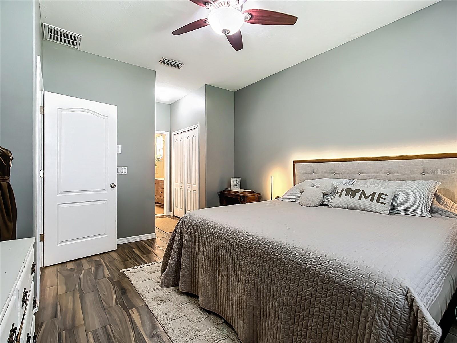 Image 18 of 62 For 4458 Creekside Drive