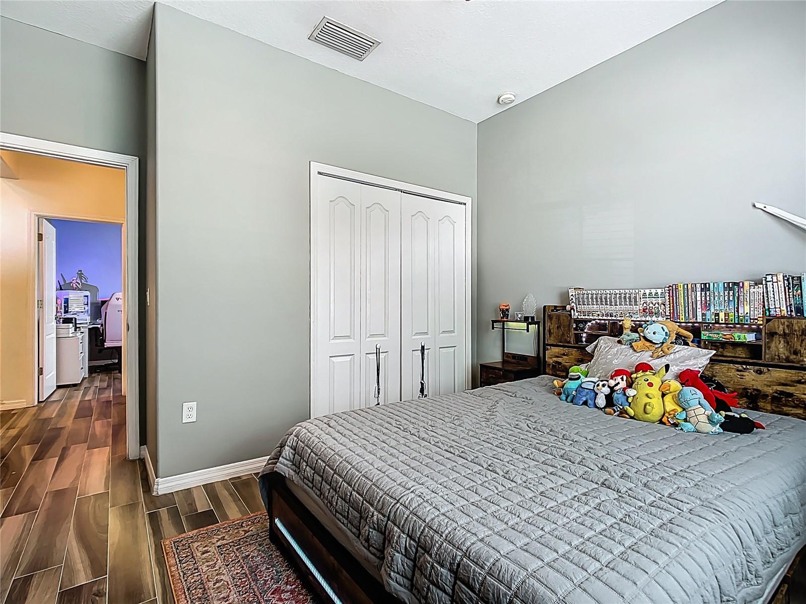 Image 26 of 62 For 4458 Creekside Drive