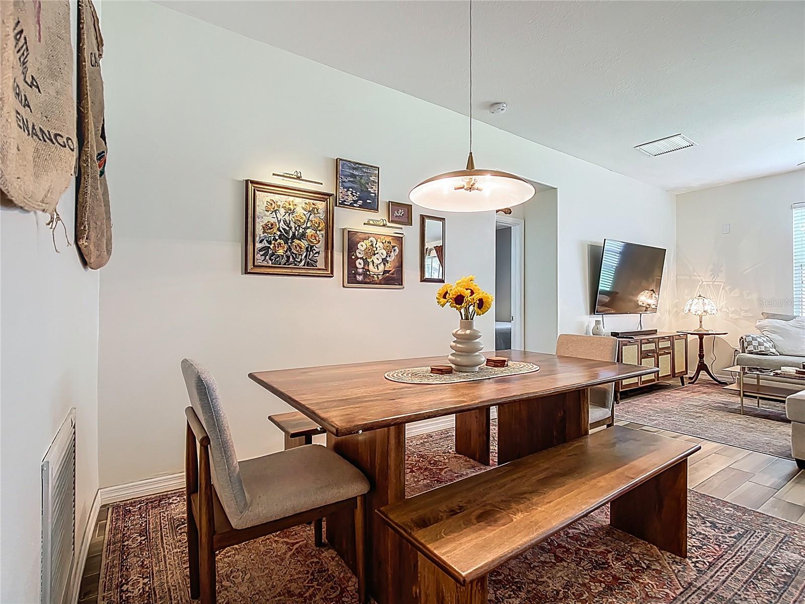 Image 4 of 62 For 4458 Creekside Drive