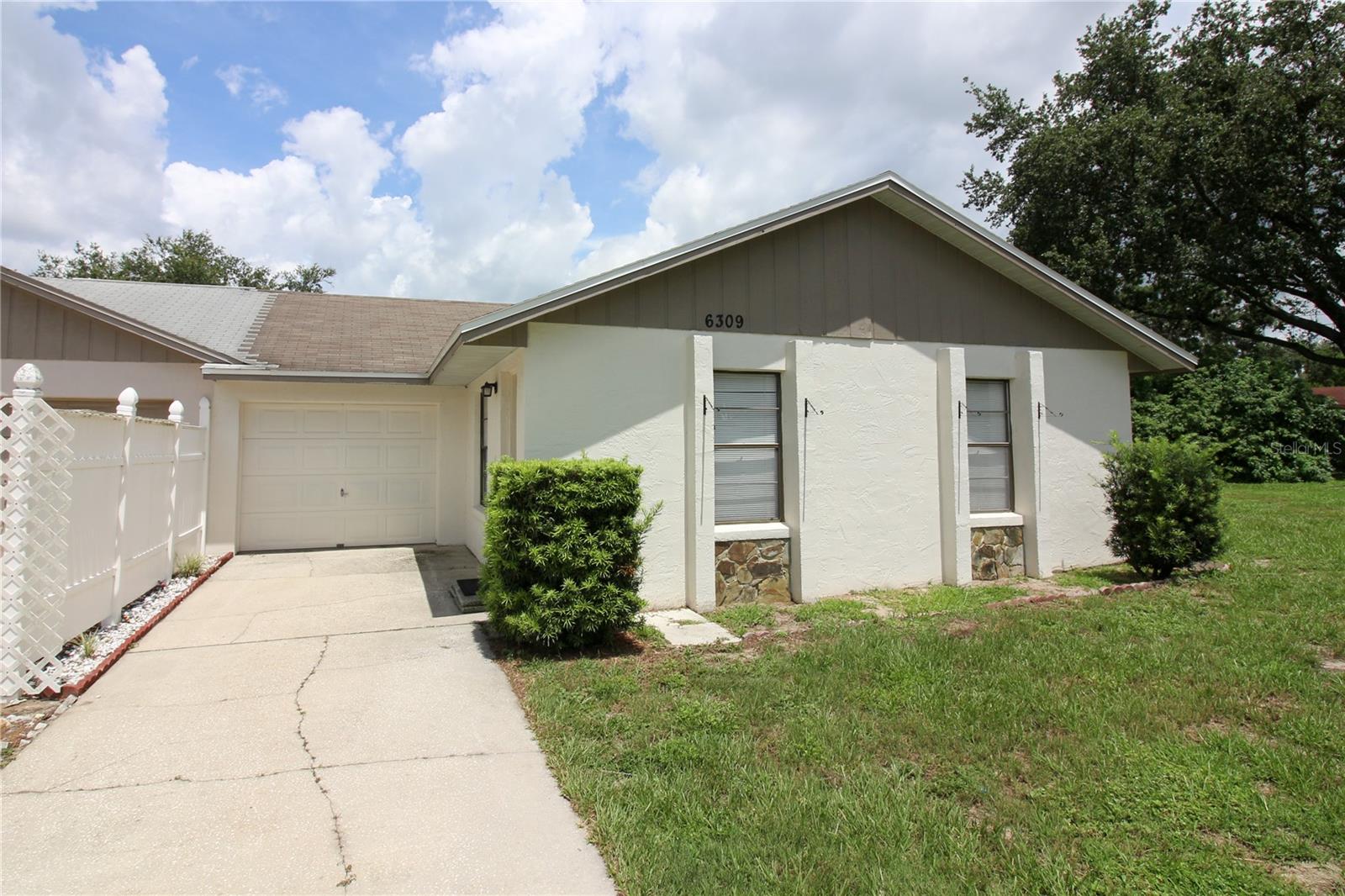 Details for 6309 Highland Gardens Court, LAKELAND, FL 33813