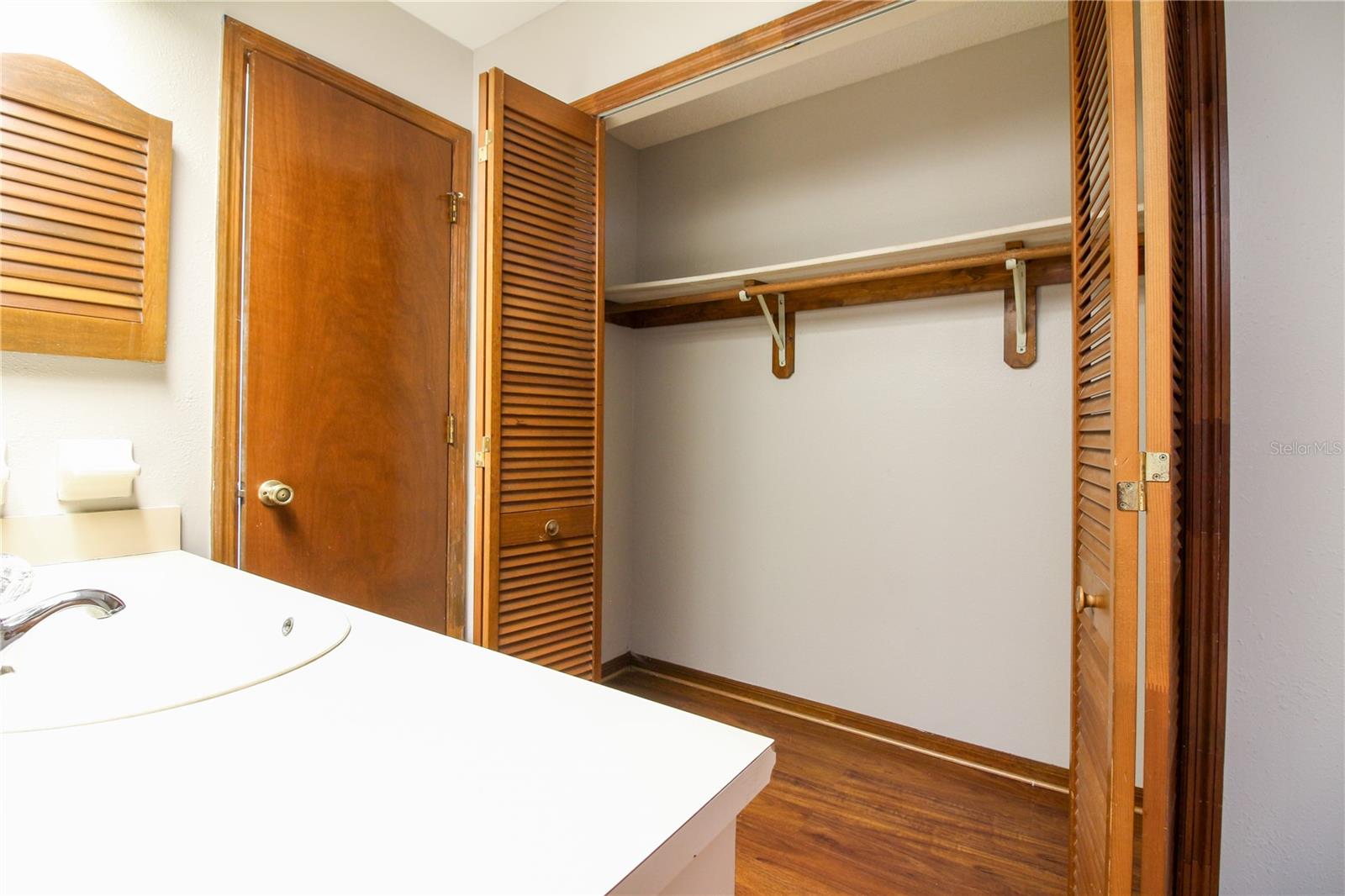 Image 12 of 18 For 6309 Highland Gardens Court