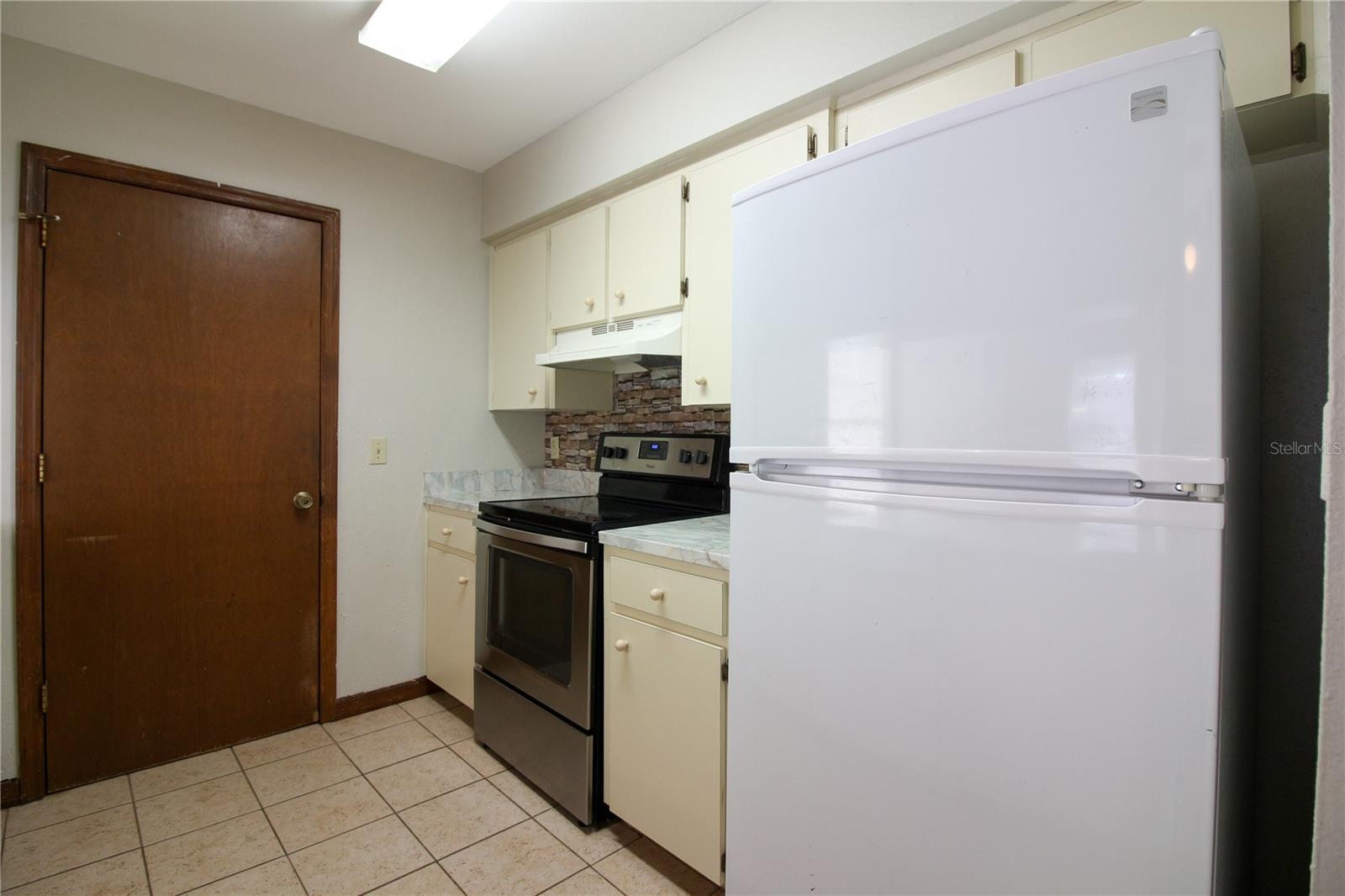 Image 7 of 18 For 6309 Highland Gardens Court