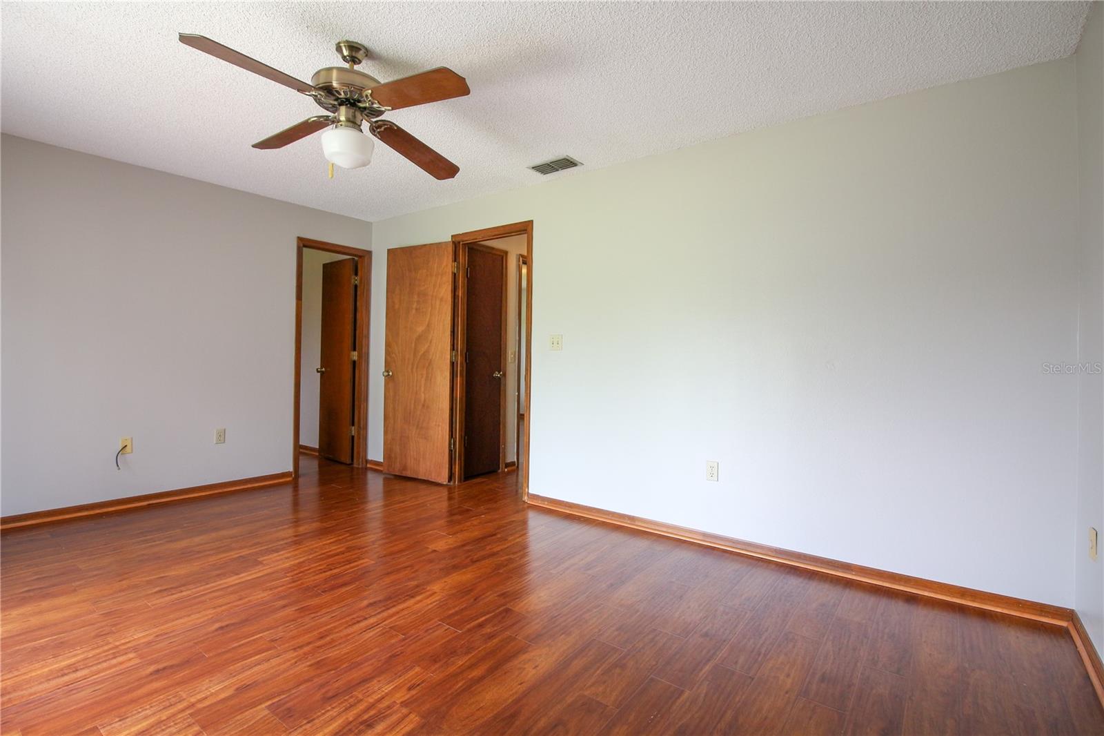 Image 9 of 18 For 6309 Highland Gardens Court