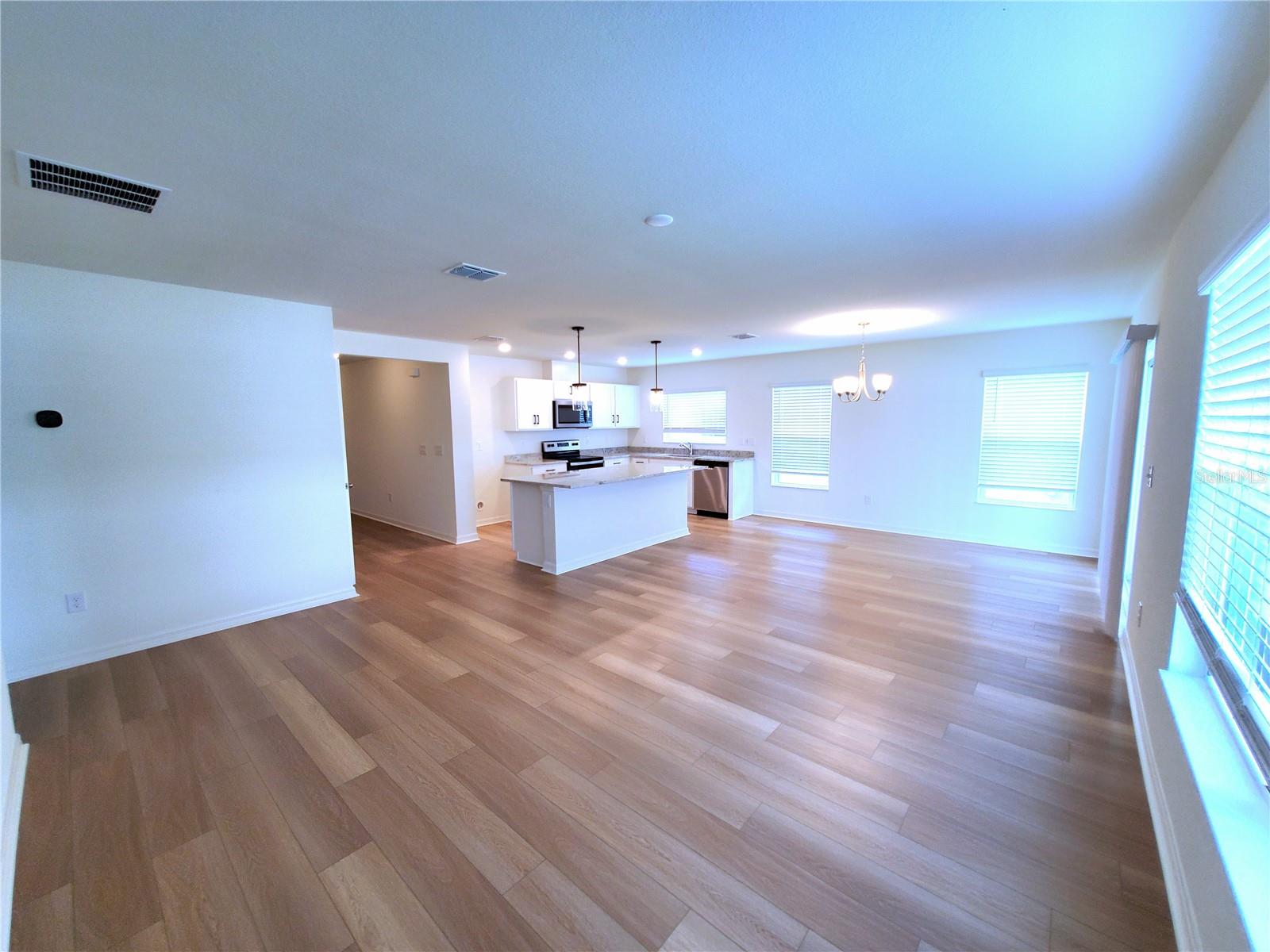 Image 6 of 7 For 7036 Cruz Court