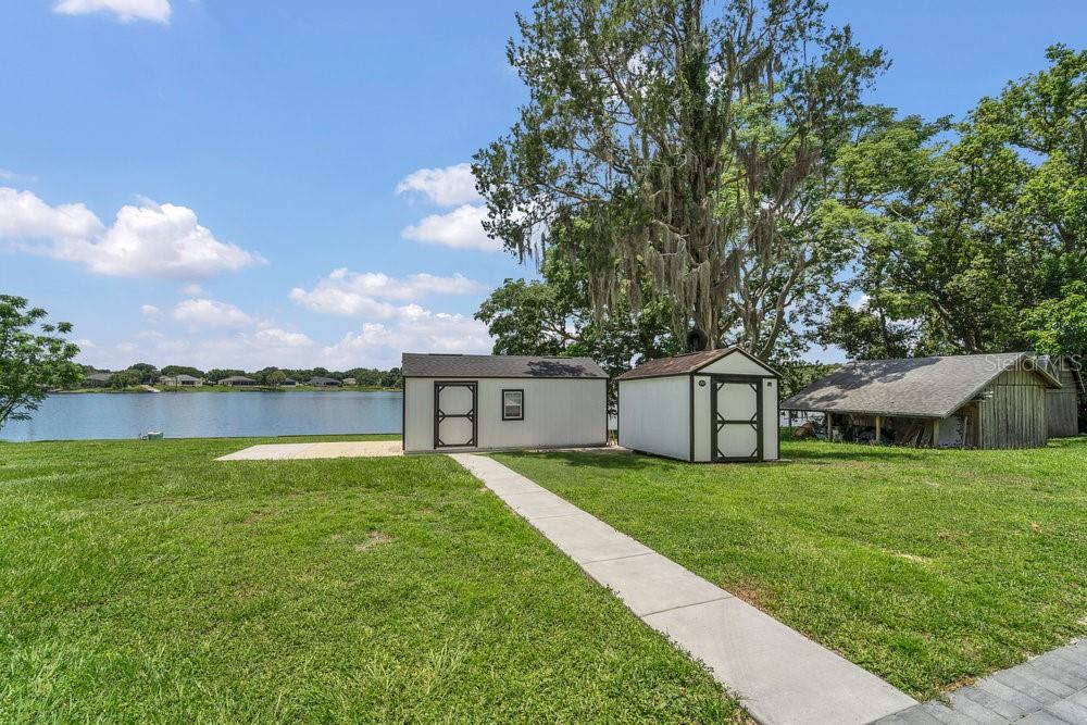 Image 40 of 56 For 224 Lakeshore Drive