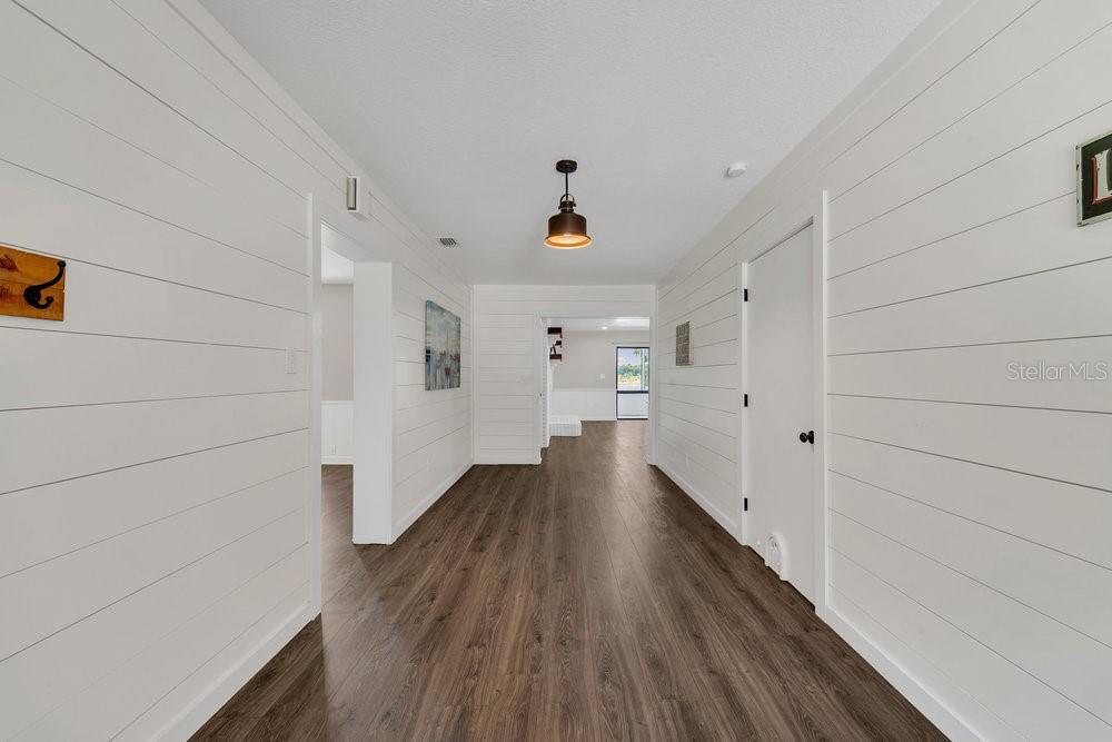 Image 6 of 56 For 224 Lakeshore Drive