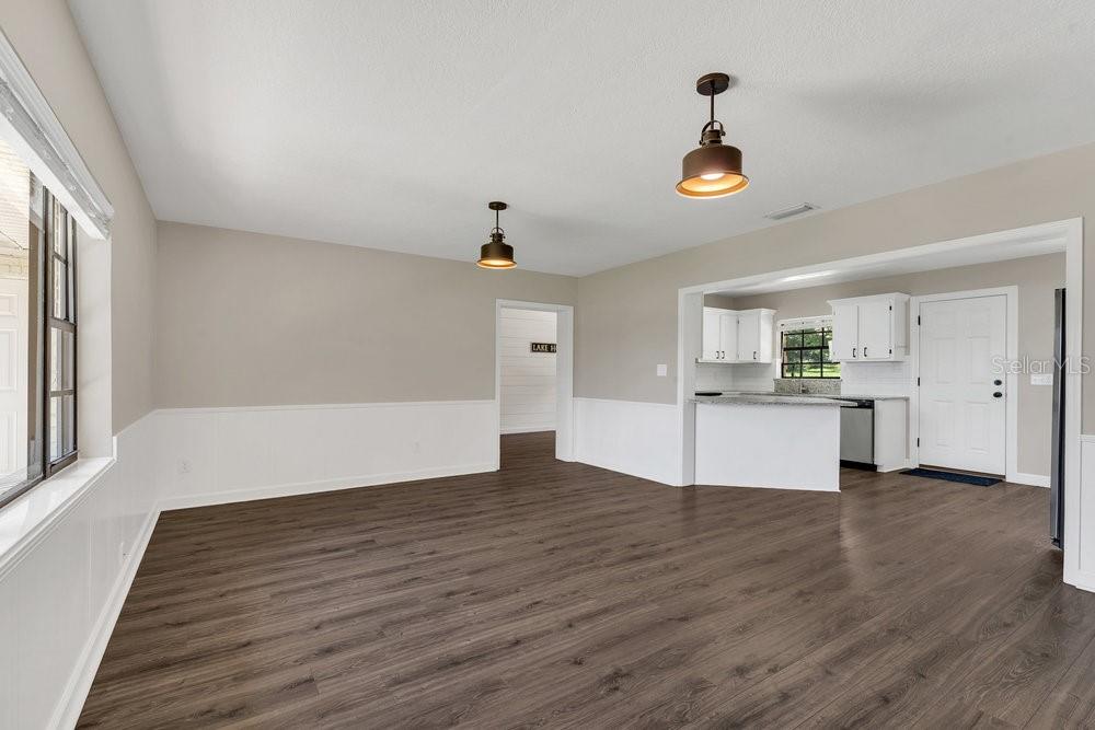 Image 9 of 56 For 224 Lakeshore Drive