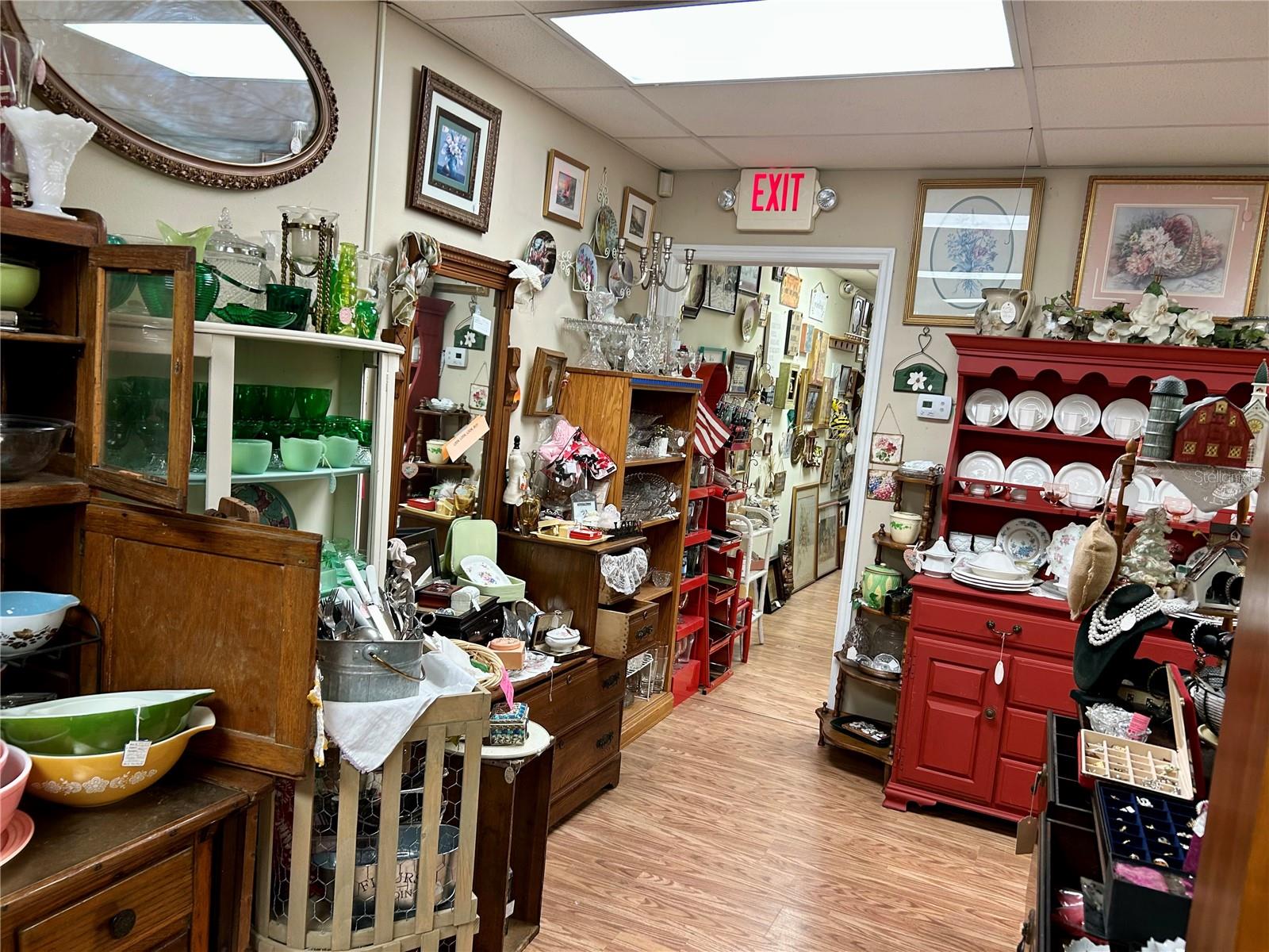 Image 11 of 36 For 208 Main Street
