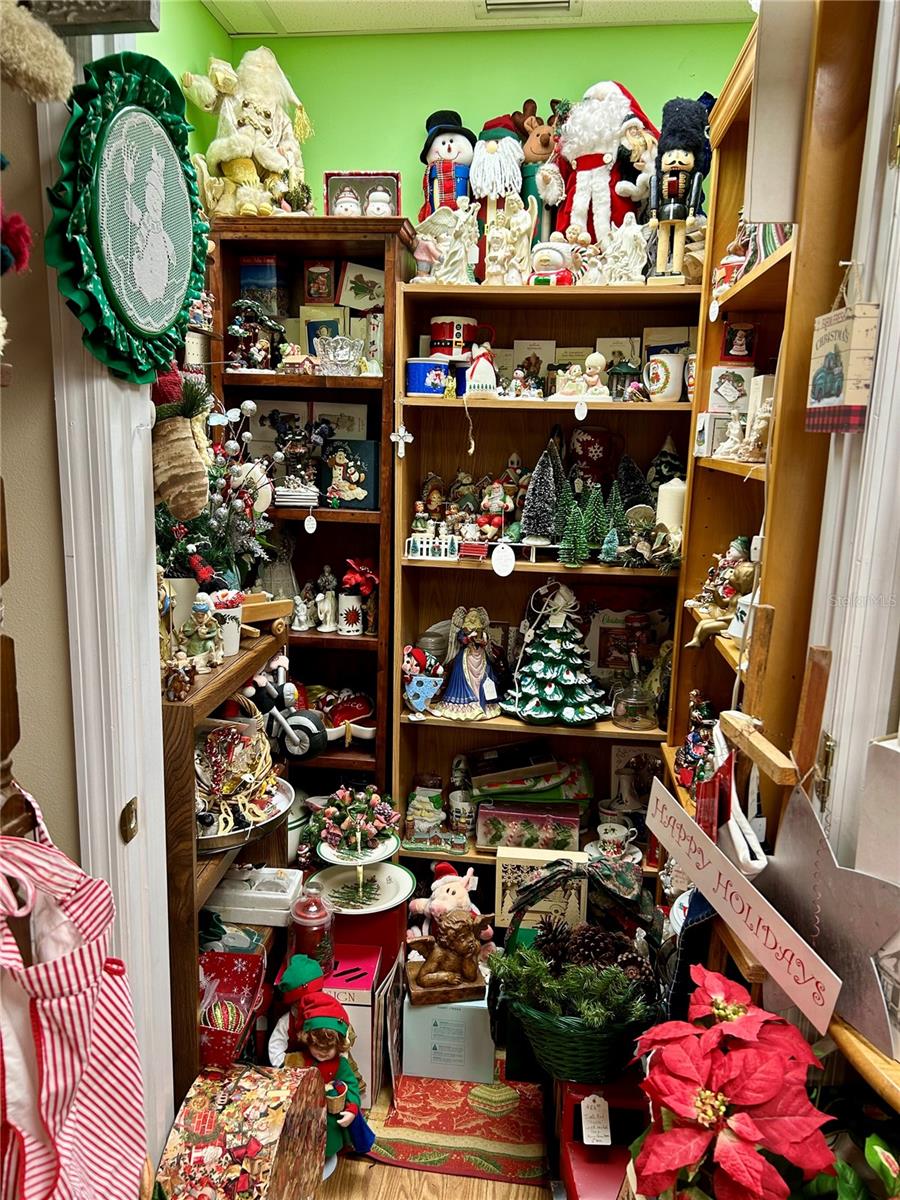Image 8 of 36 For 208 Main Street