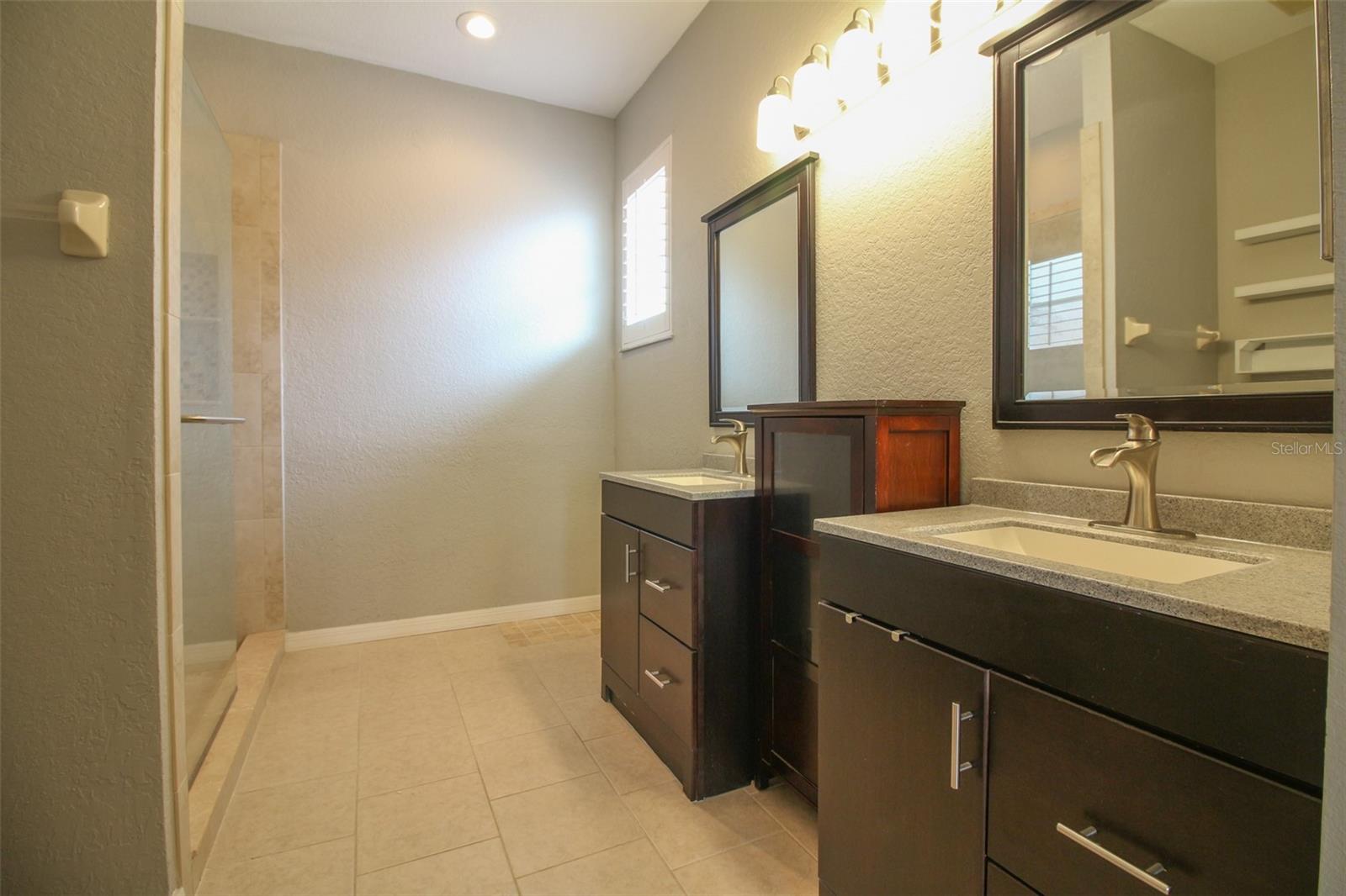 Image 14 of 21 For 5491 Moon Valley Drive