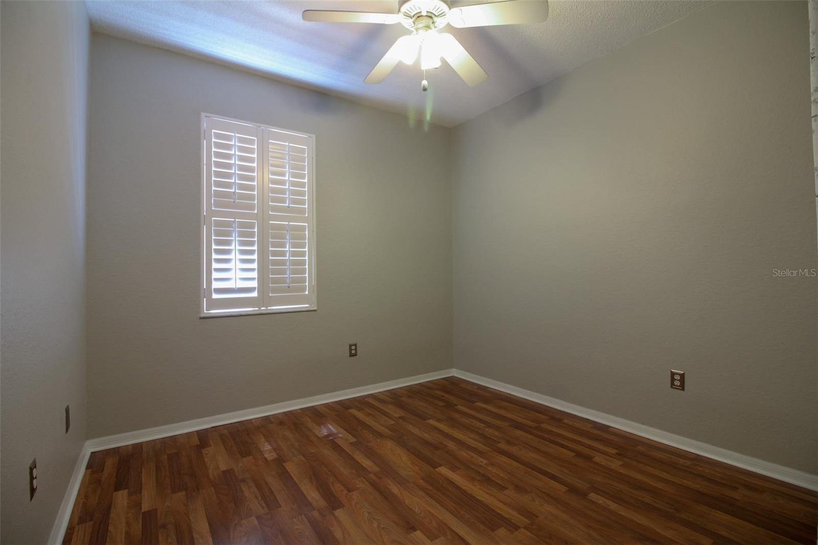 Image 17 of 21 For 5491 Moon Valley Drive