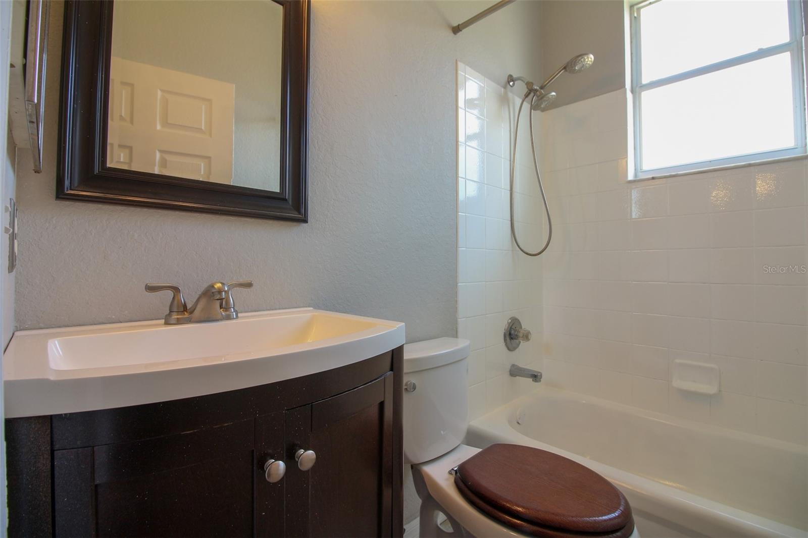 Image 18 of 21 For 5491 Moon Valley Drive