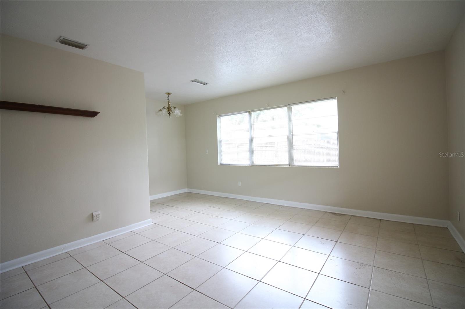 Listing photo id 1 for 602 Johnson Street