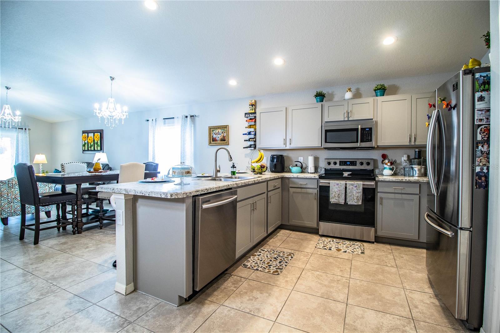 Image 5 of 58 For 8031 Brookeshire Drive