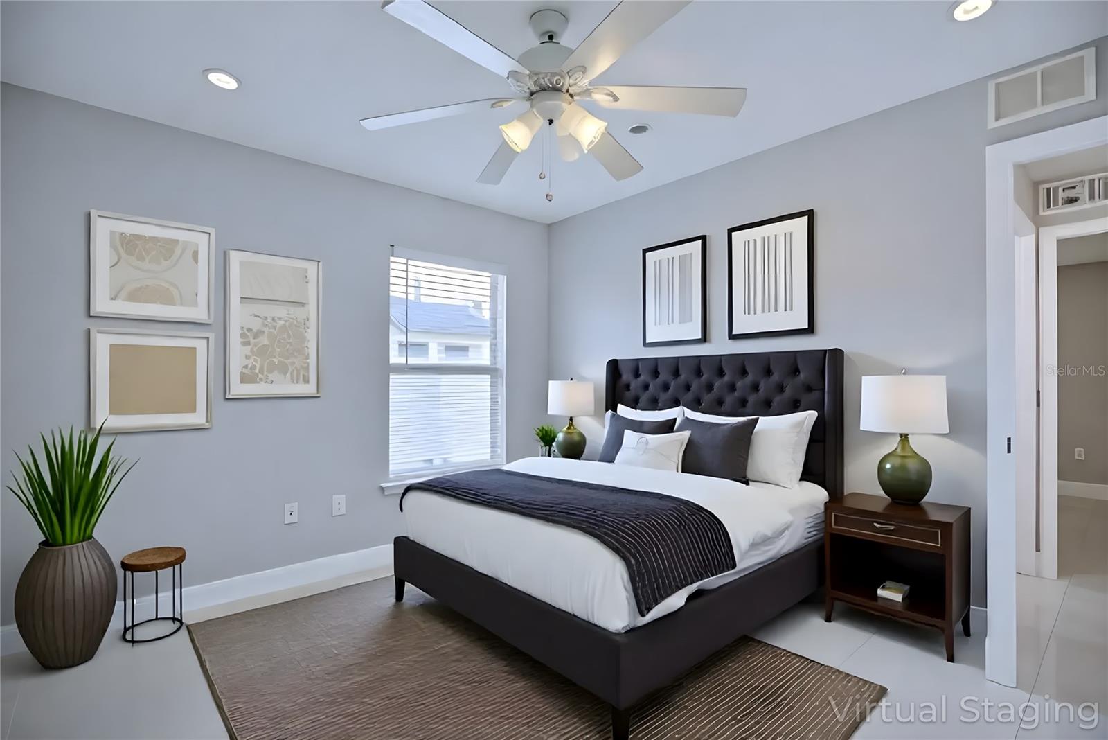 Image 6 of 36 For 3012 King Drive 207